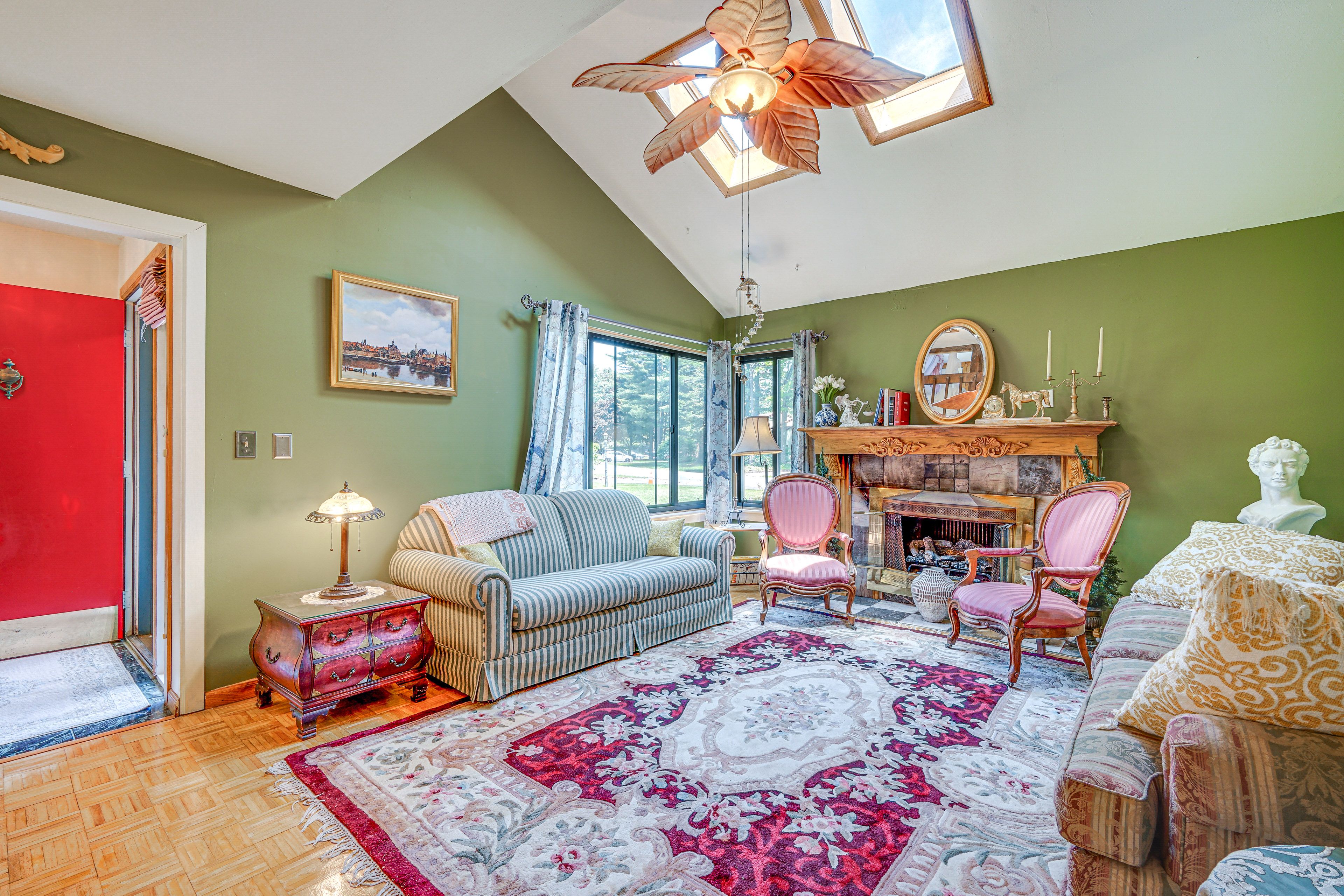 Living Room | 1st Floor | Sleeper Sofa
