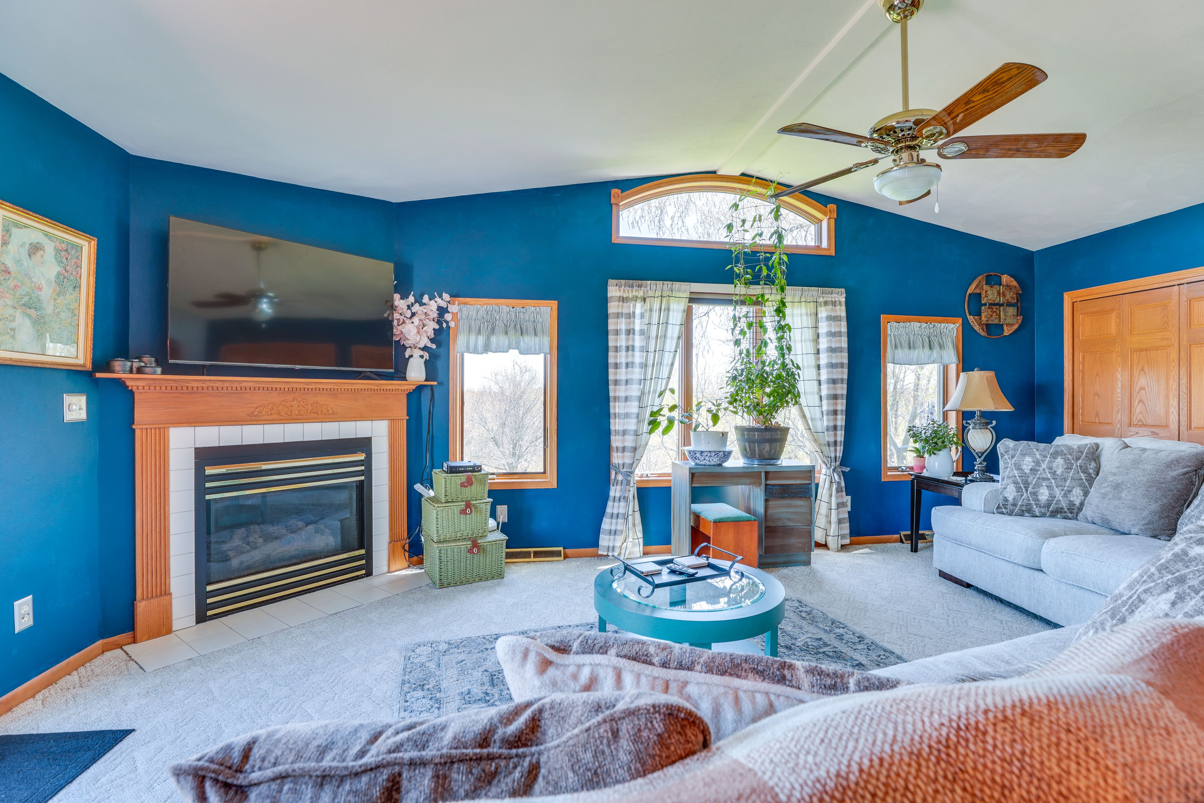 Family Room | Single-Story Home | Free WiFi