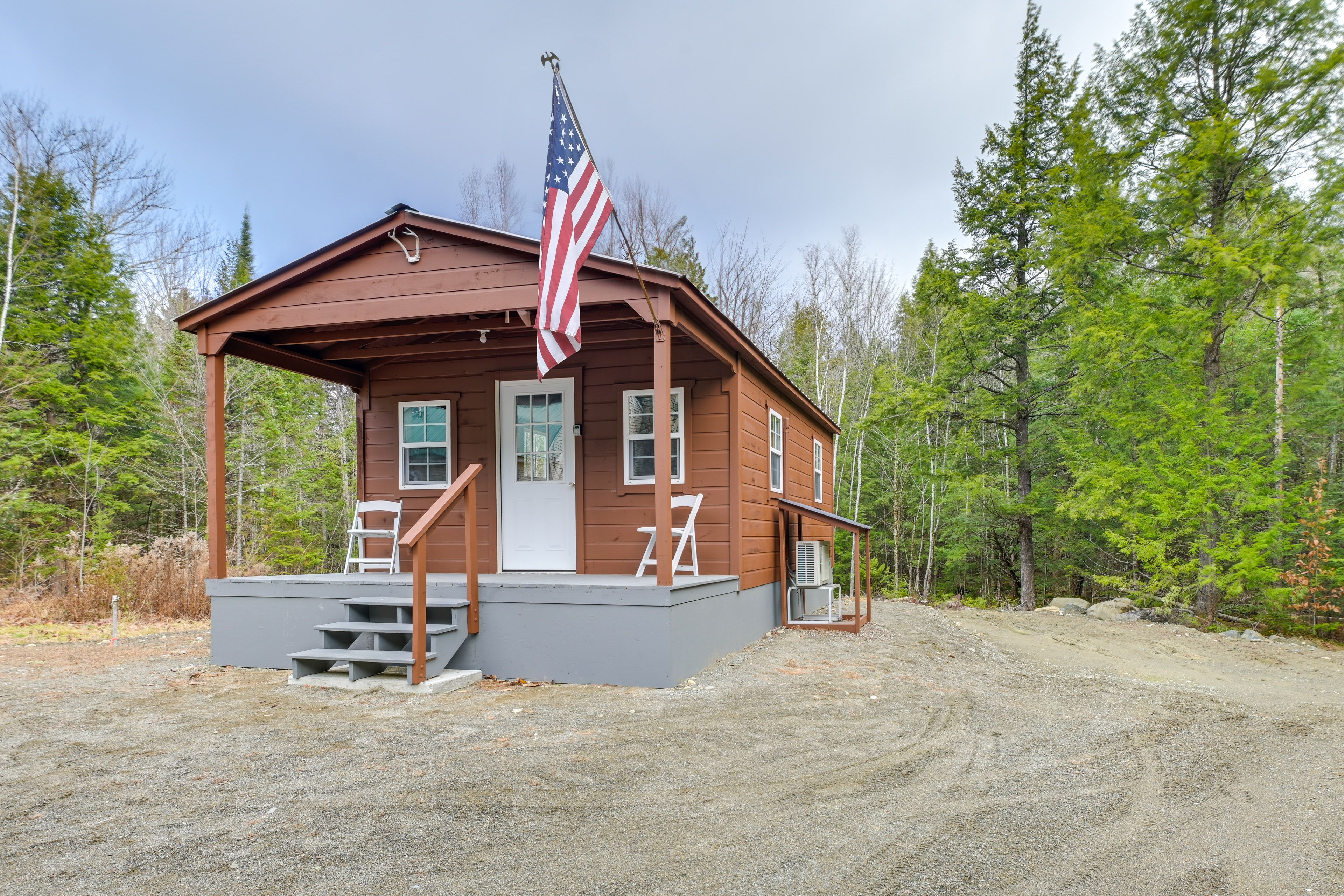 Brownville Vacation Rental | 1BR | 1BA | 300 Sq Ft | 4 Steps Required