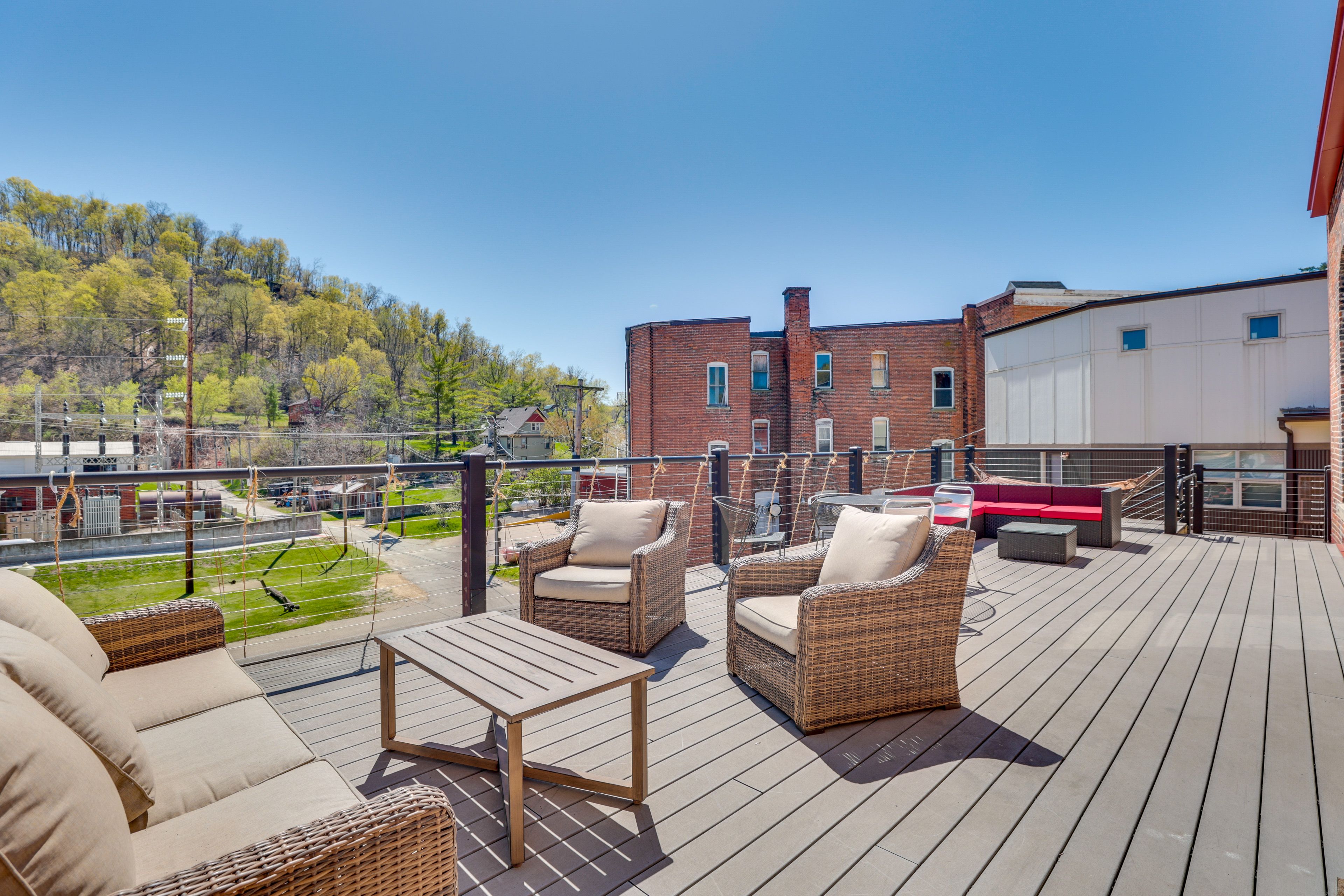 Shared Outdoor Space | Patio Furniture | Walk to River