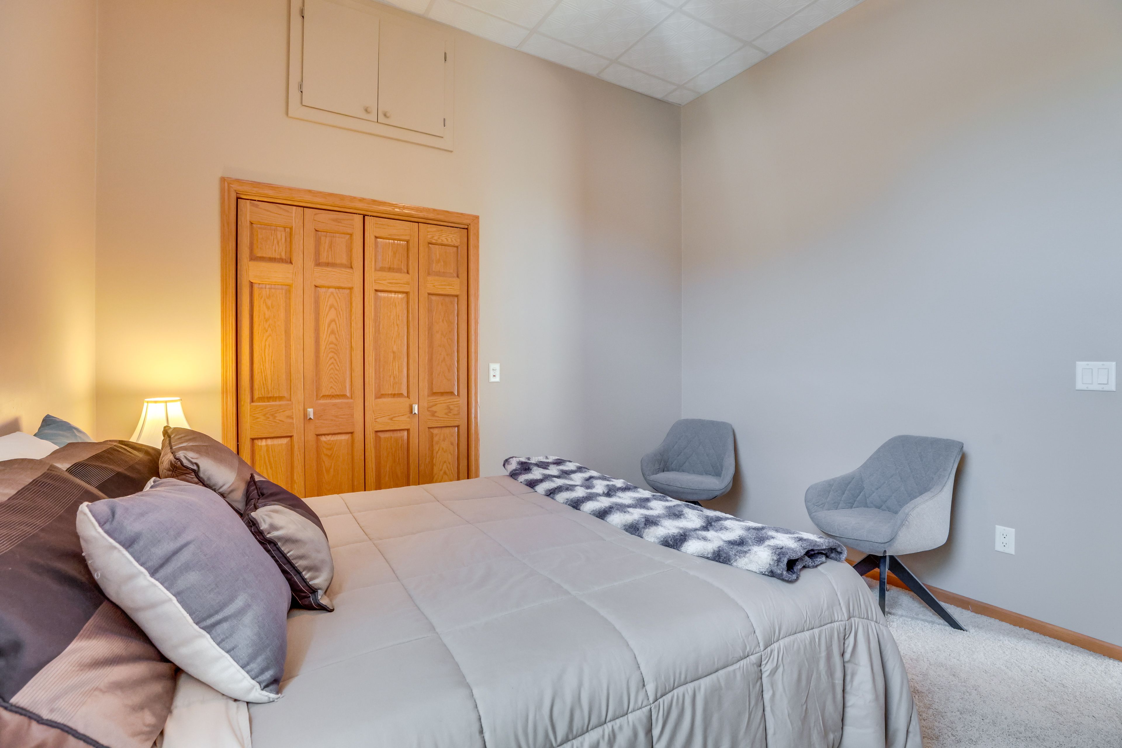Bedroom 1 | Queen Bed | Linens Provided