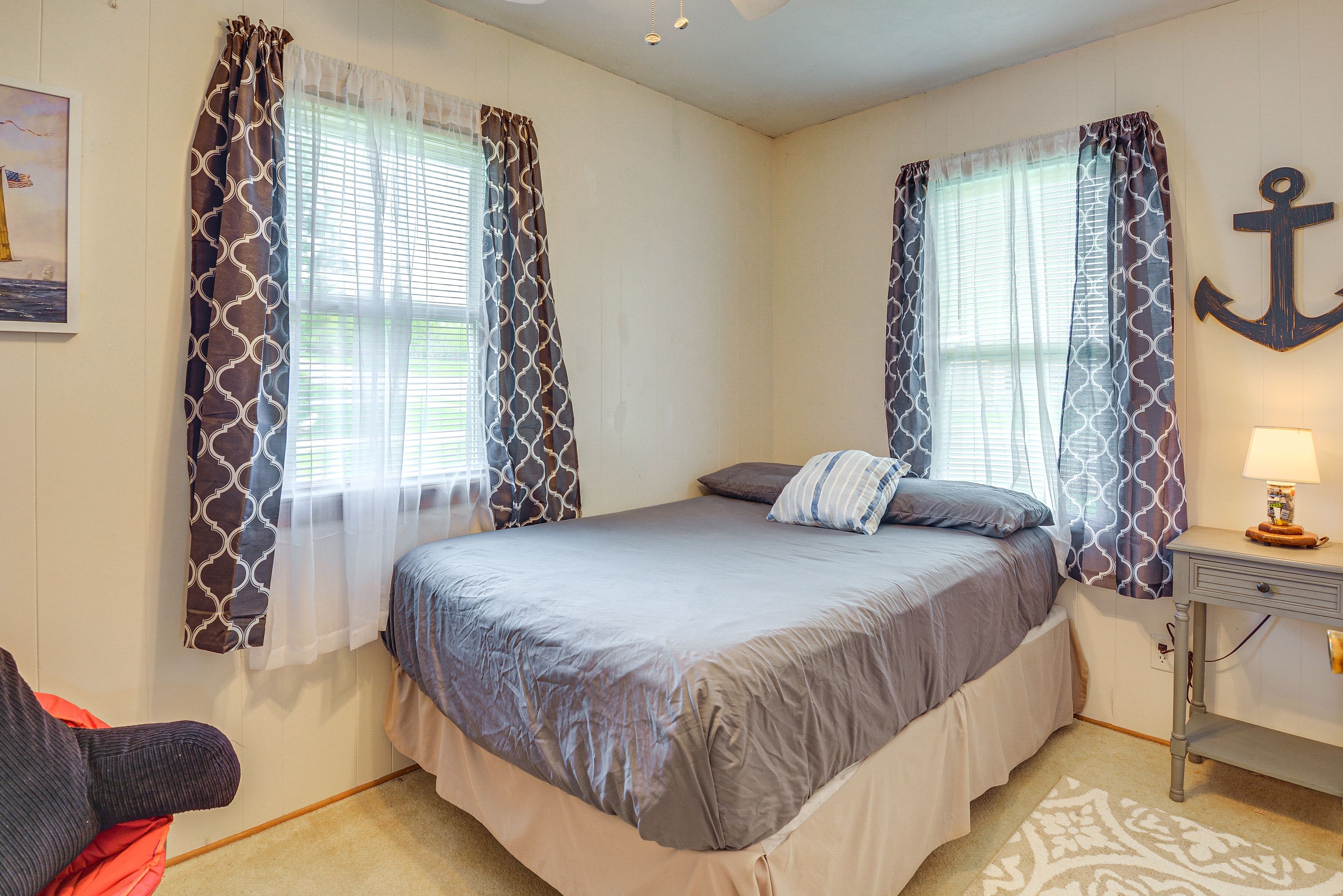 Bedroom 1 | Queen Bed | Linens Provided