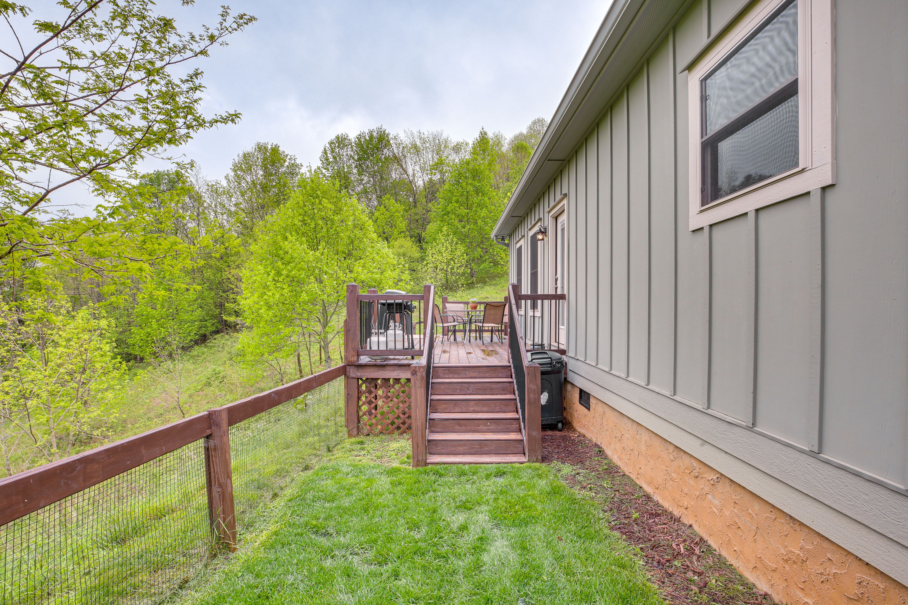 Fenced Yard