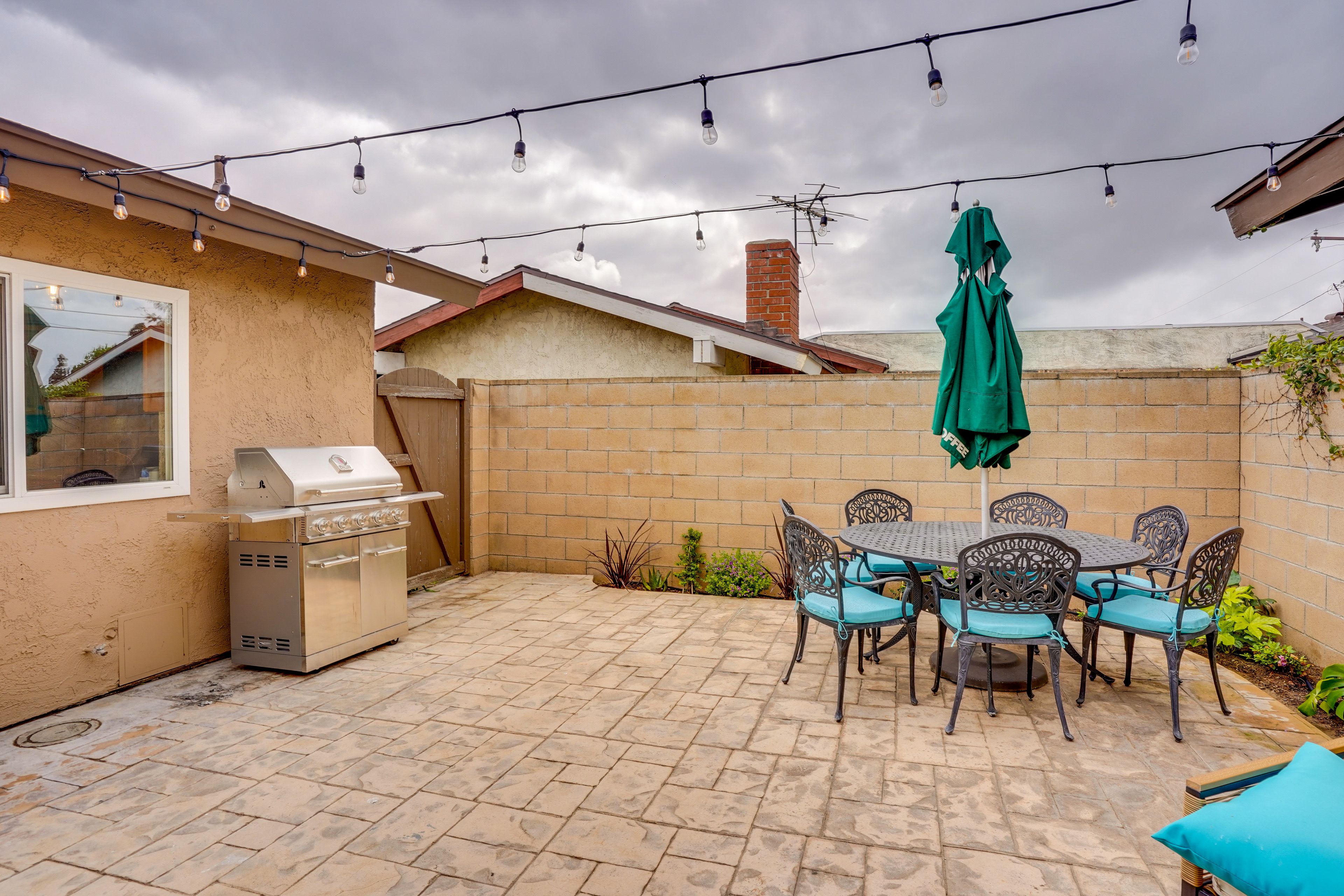 Patio | Outdoor Dining Area | Gas Grill