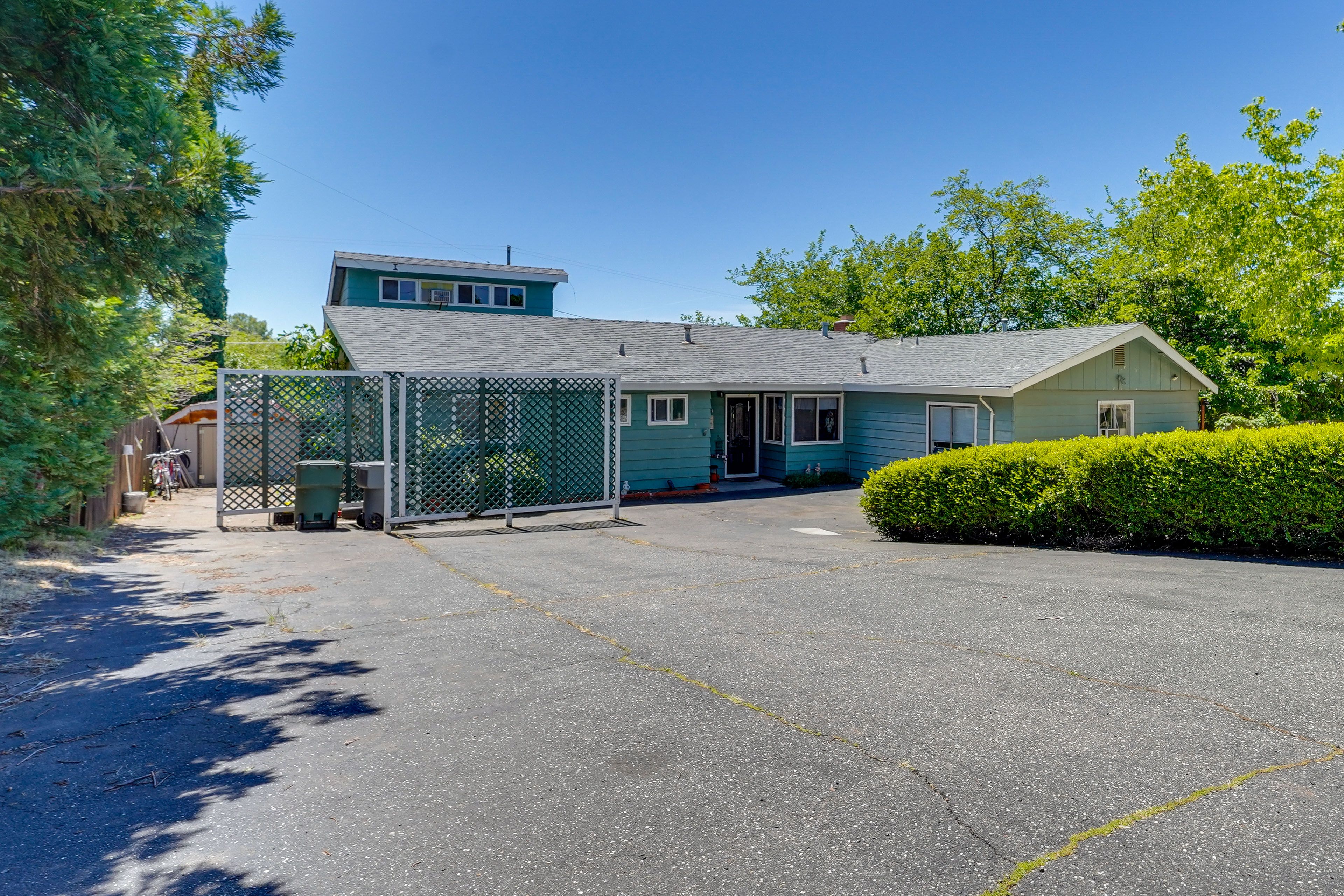 Parking | Driveway (1 Vehicle) | RV Parking