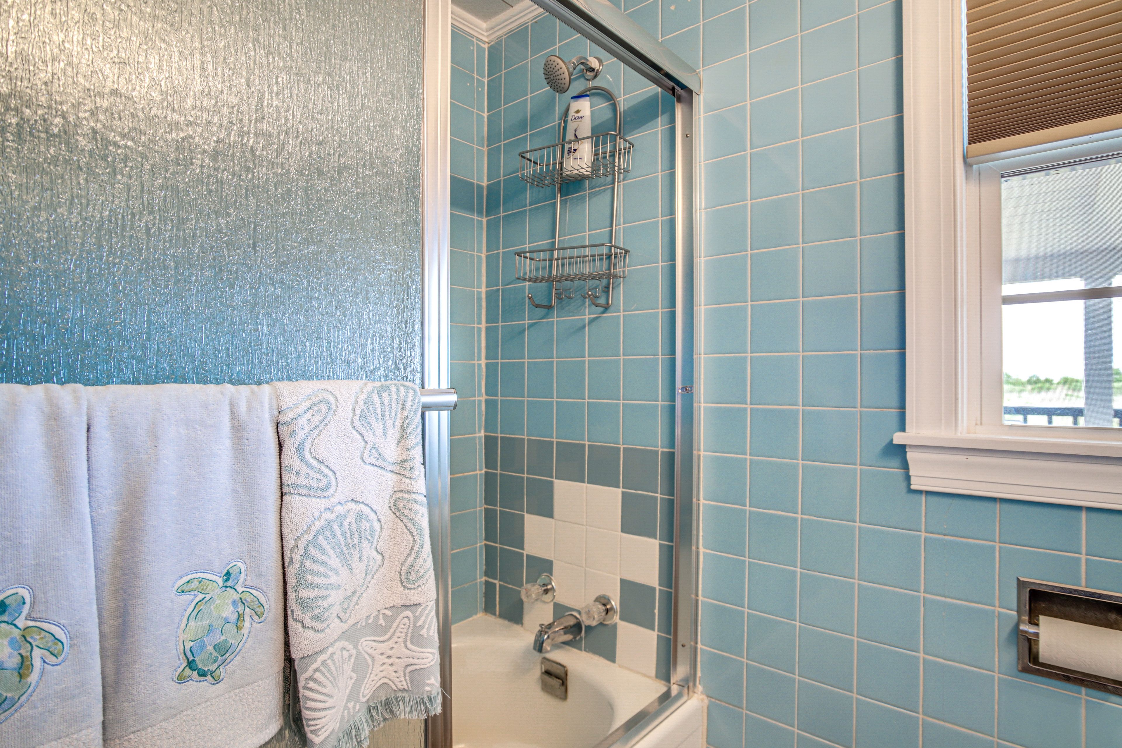 Full Bathroom | 2nd Floor