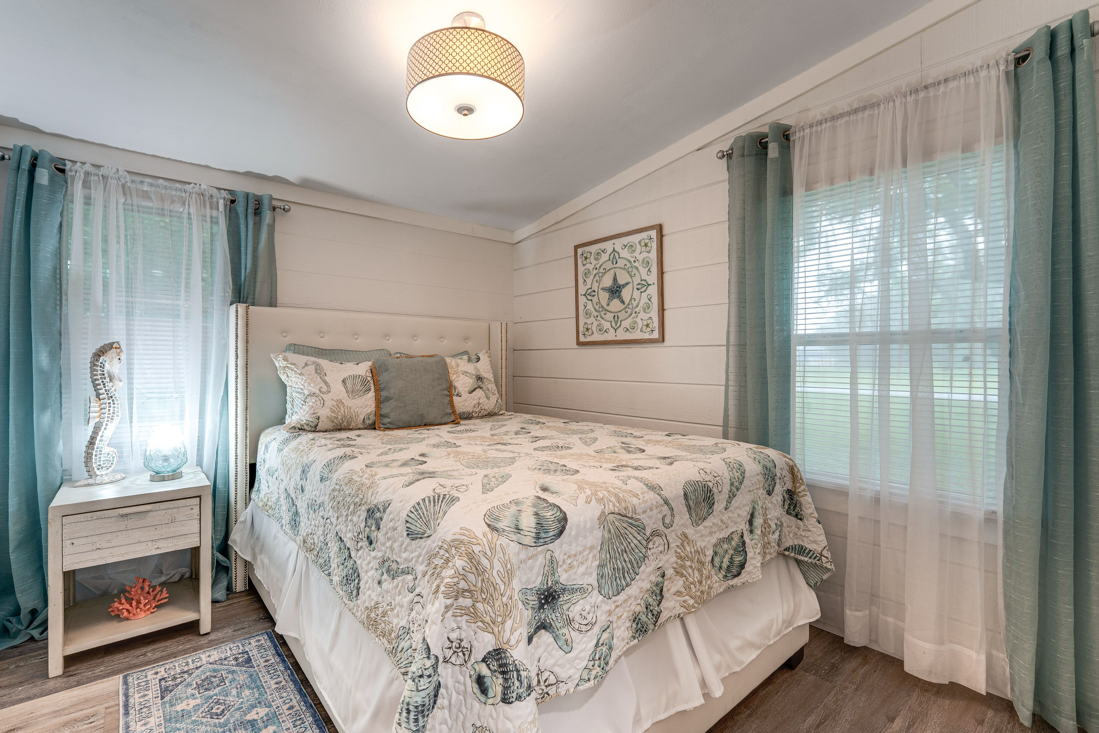 Bedroom 3 | Queen Bed