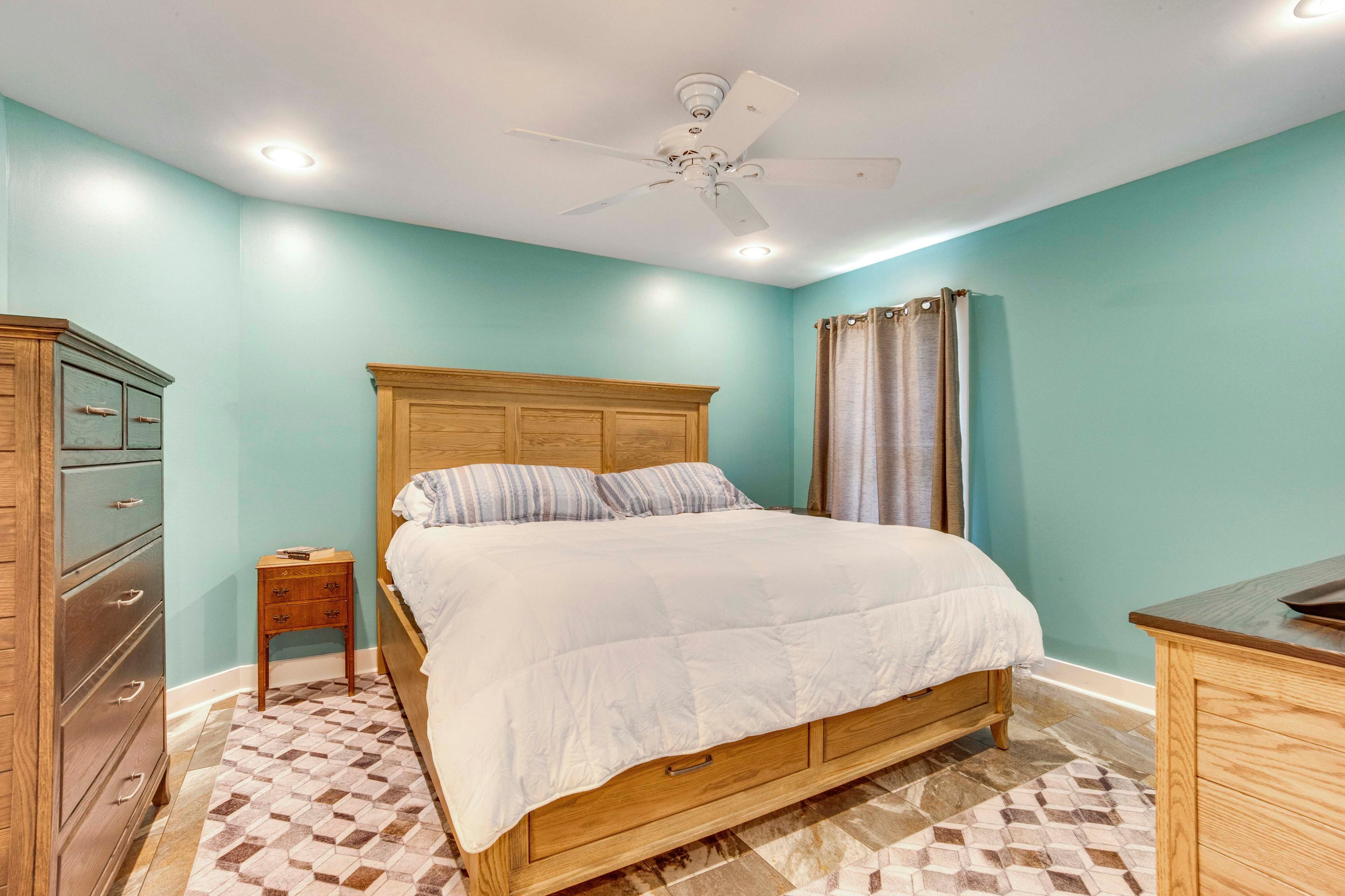 Bedroom 2 | King Bed