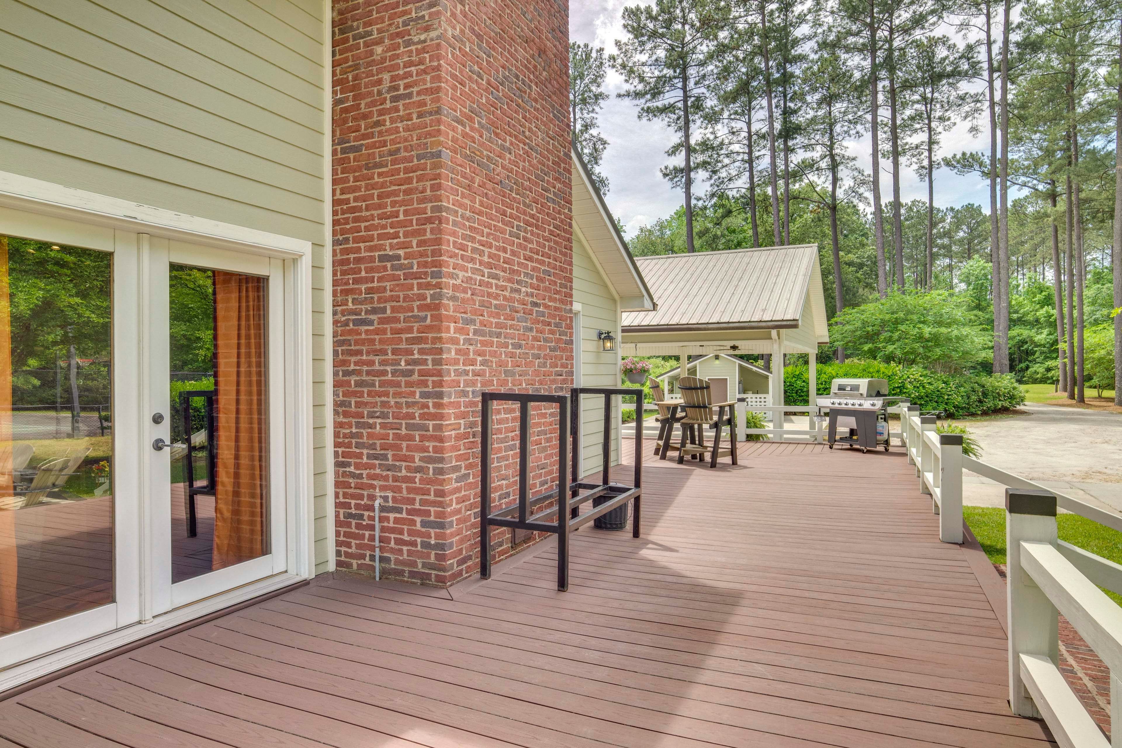 Deck | Gas Grill