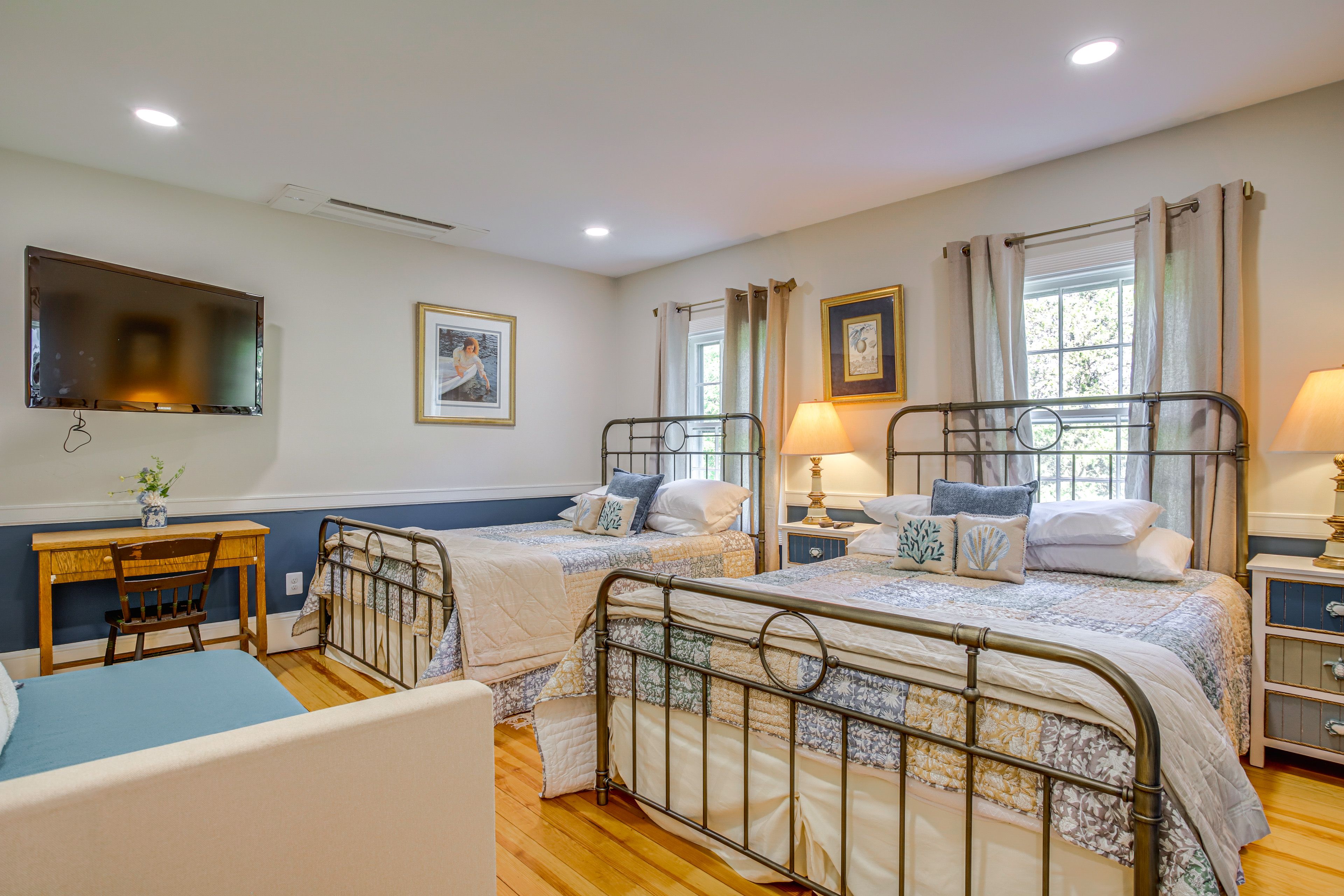 Bedroom 4 | 2nd Floor | 2 Queen Beds | Twin Daybed | Smart TV | Office Desk