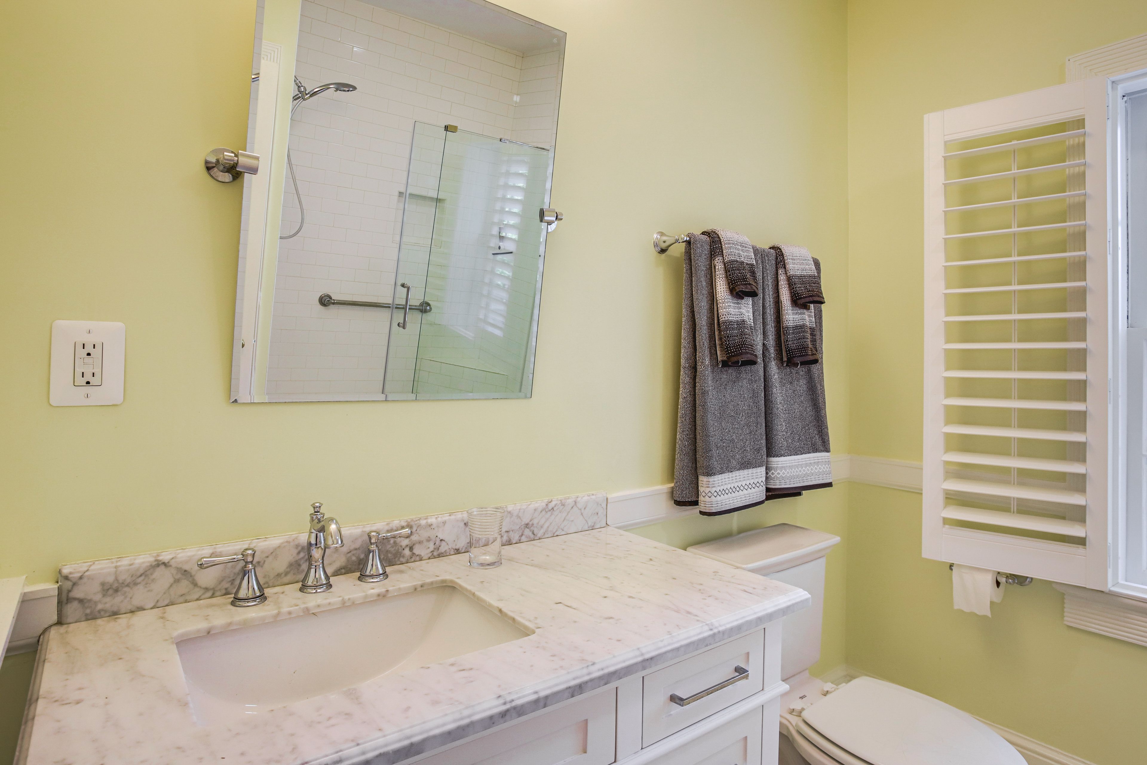 En-Suite Bathroom | 2nd Floor | Complimentary Toiletries | Hair Dryer