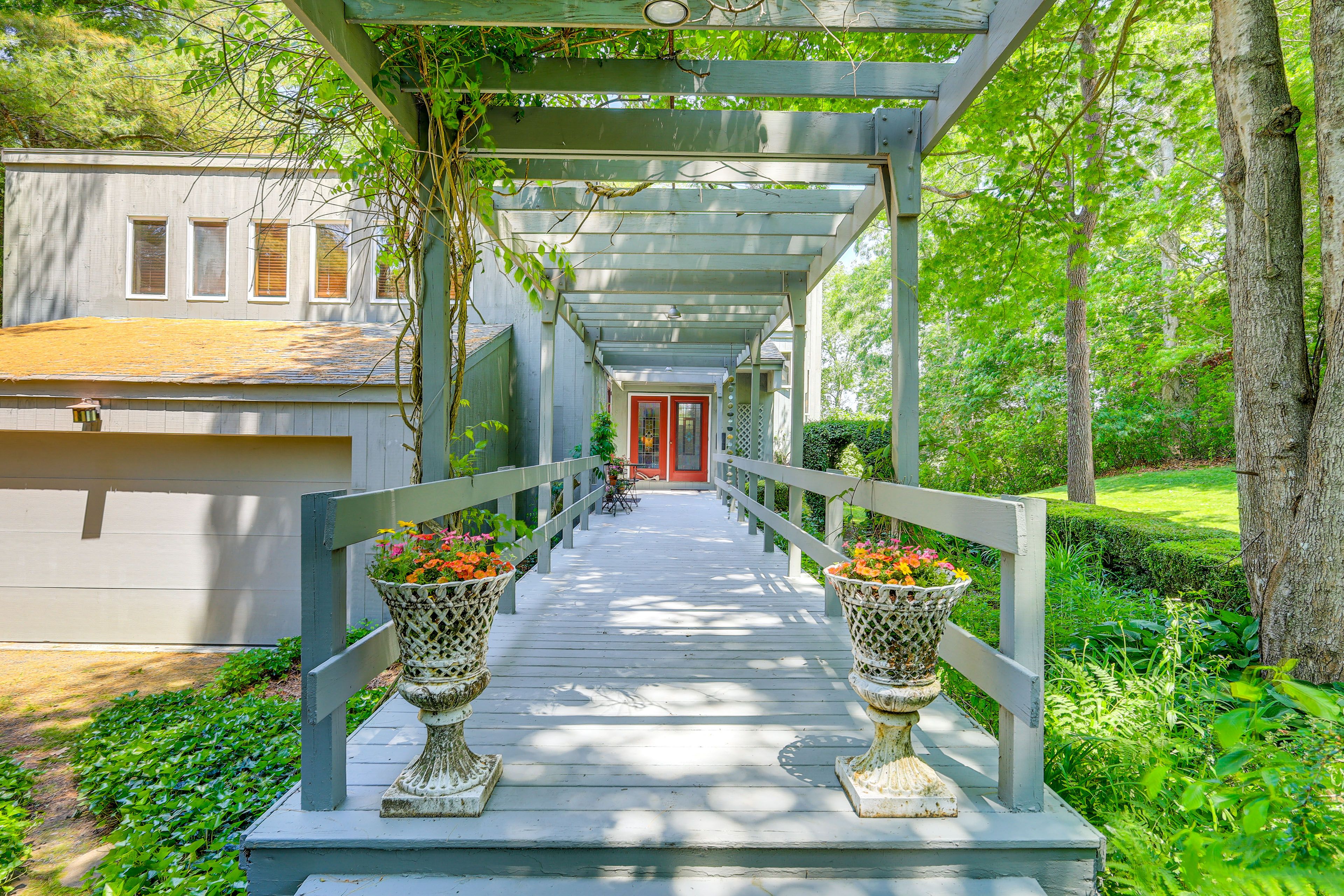 Front Deck | Main Entrance