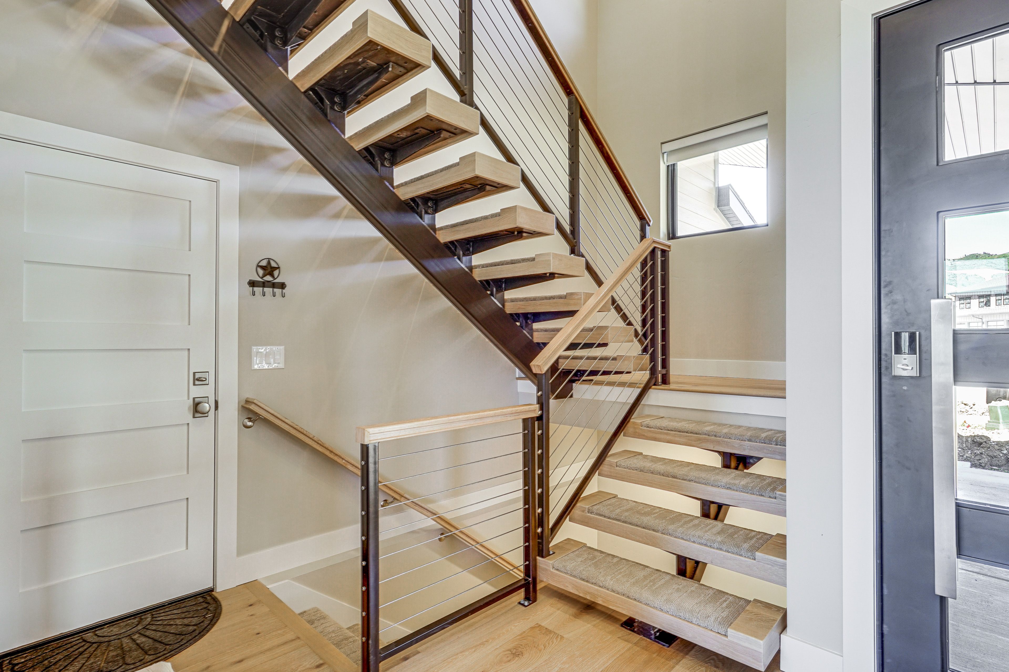 Stairs to Basement/Upper Level