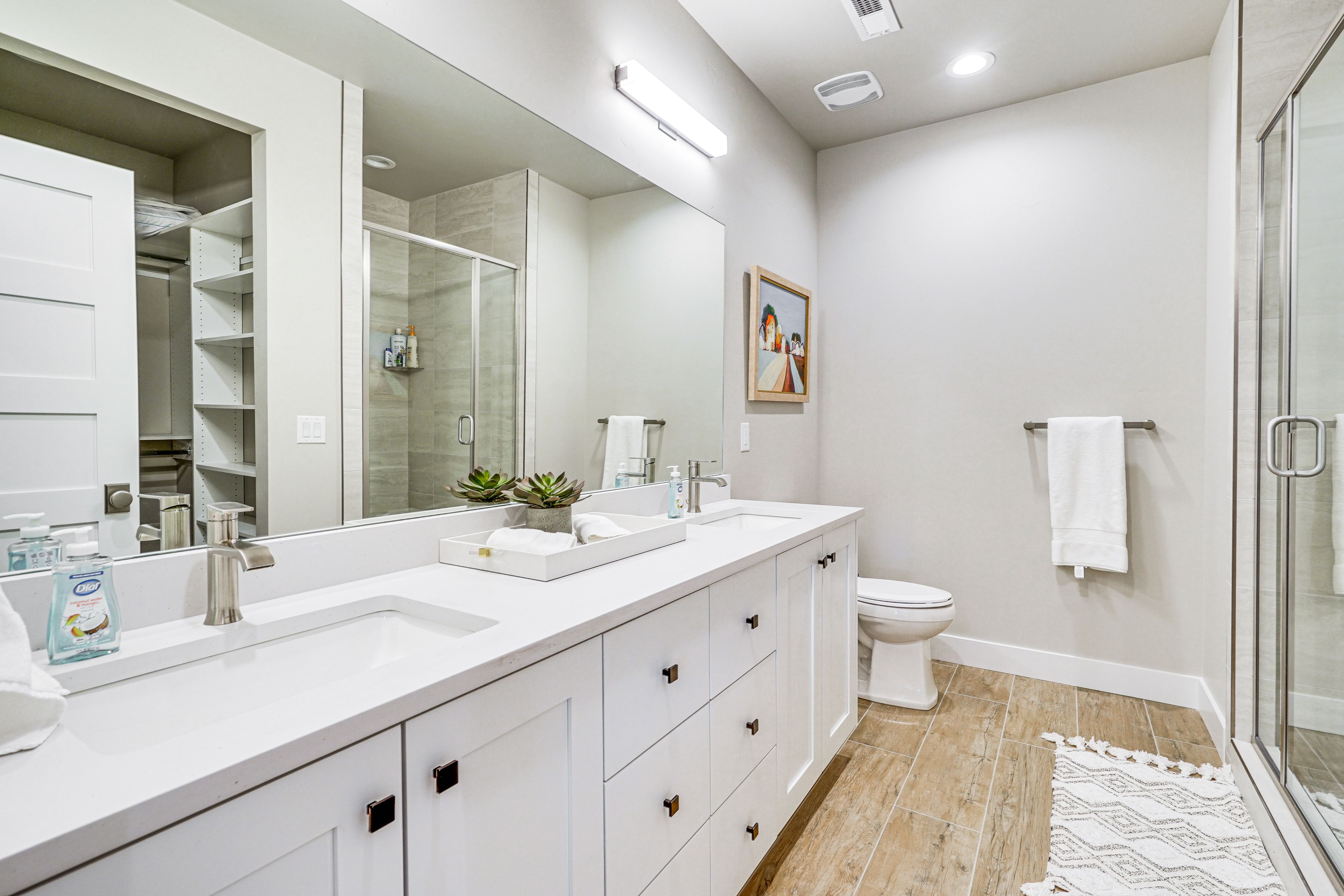 Bathroom | Complimentary Toiletries | 1st Floor