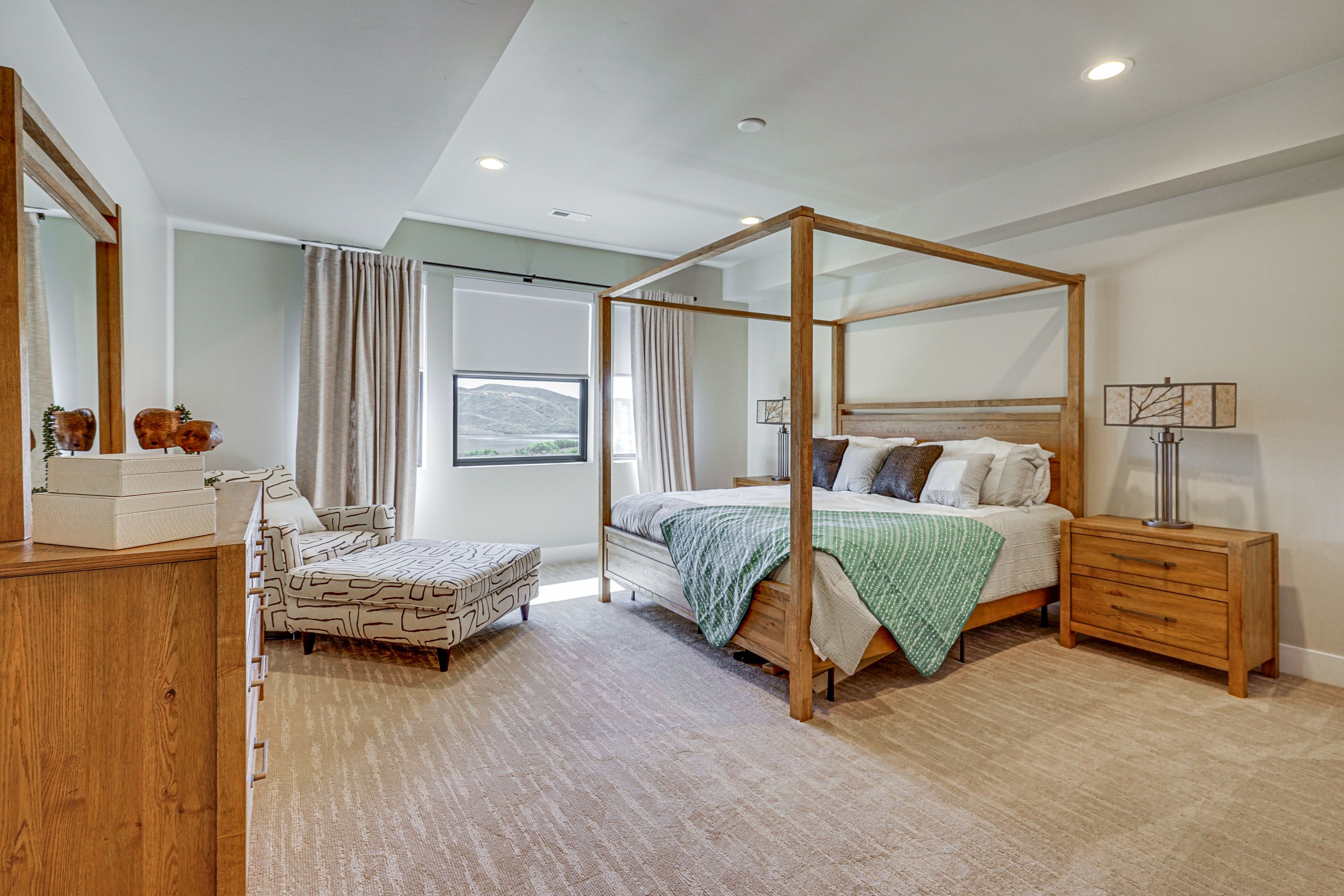 Bedroom 5 | King Bed | Basement Level