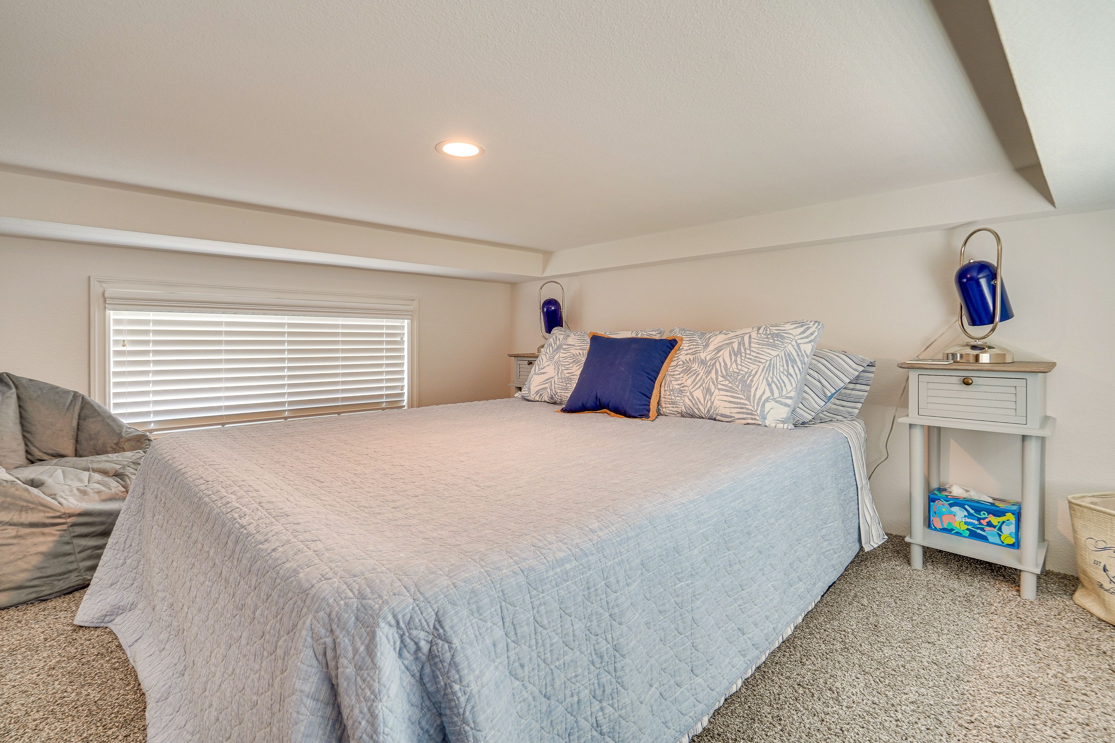 Loft | Queen Air Mattress | 2nd Floor