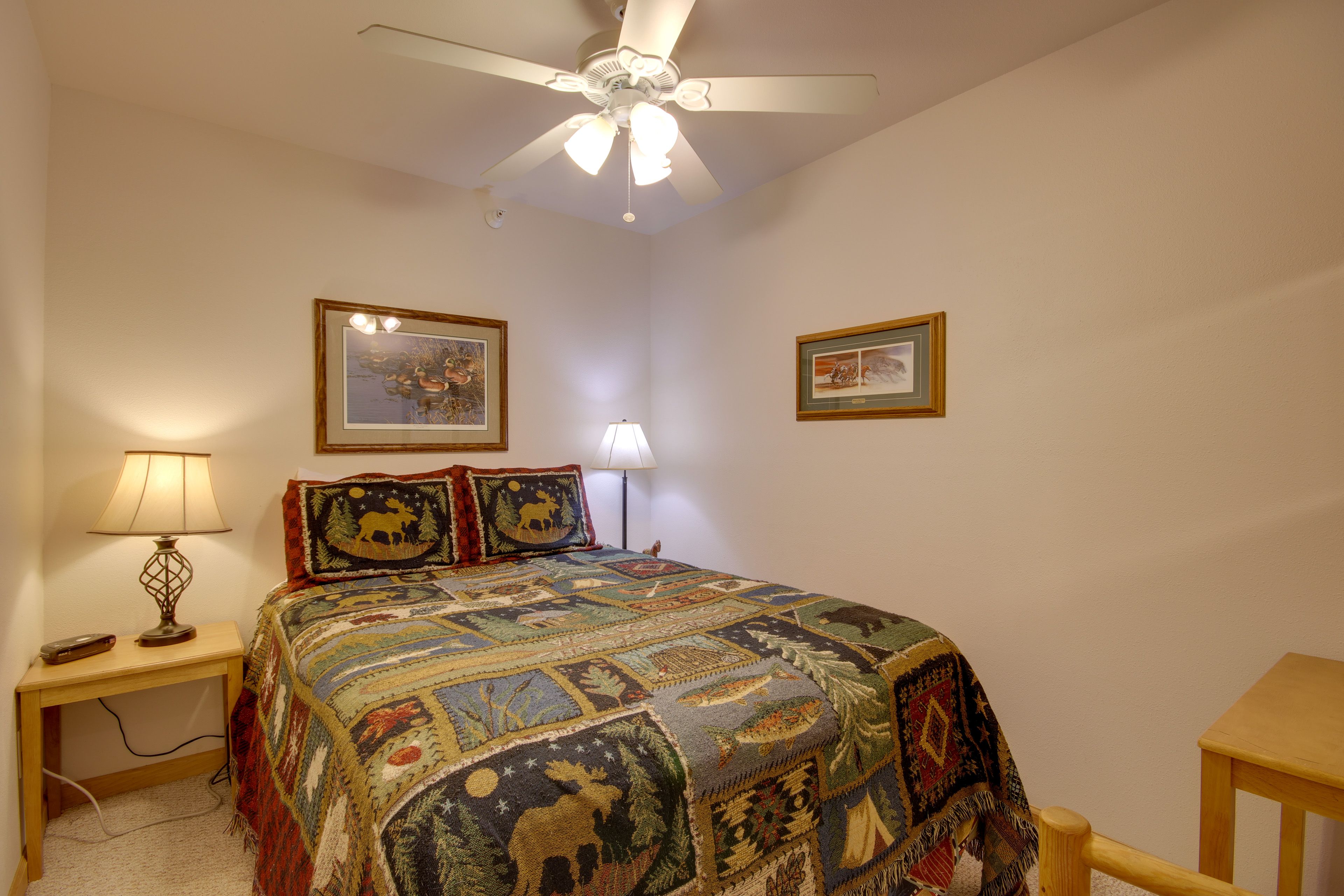 Bonus Room | Queen Bed