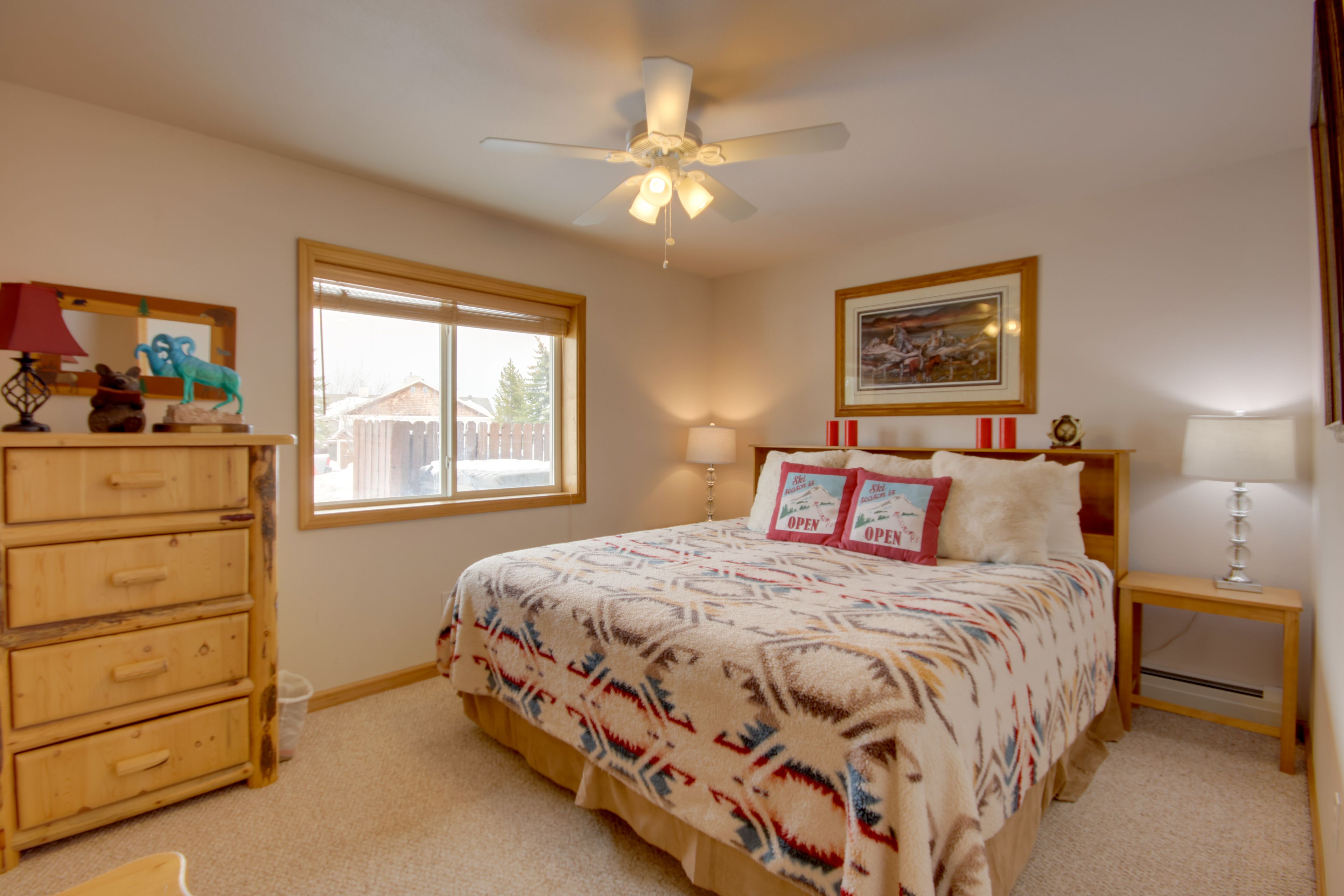 Bedroom 2 | King Bed