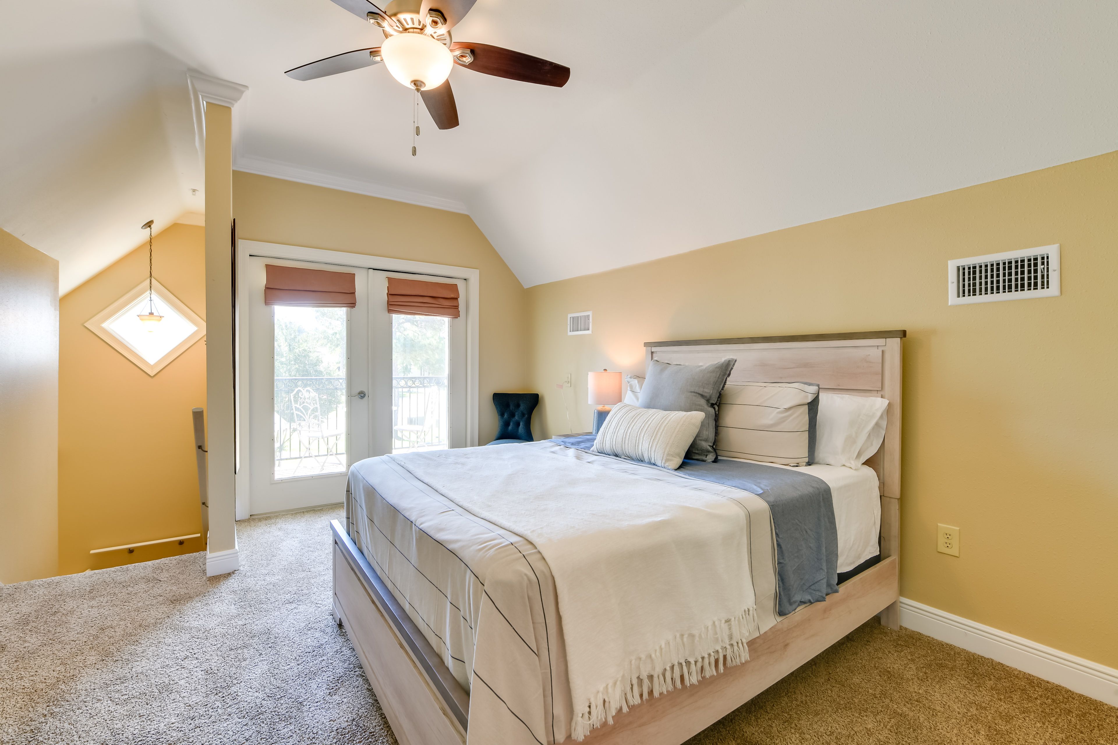 Bedroom 4 | Queen Bed | 2nd Floor