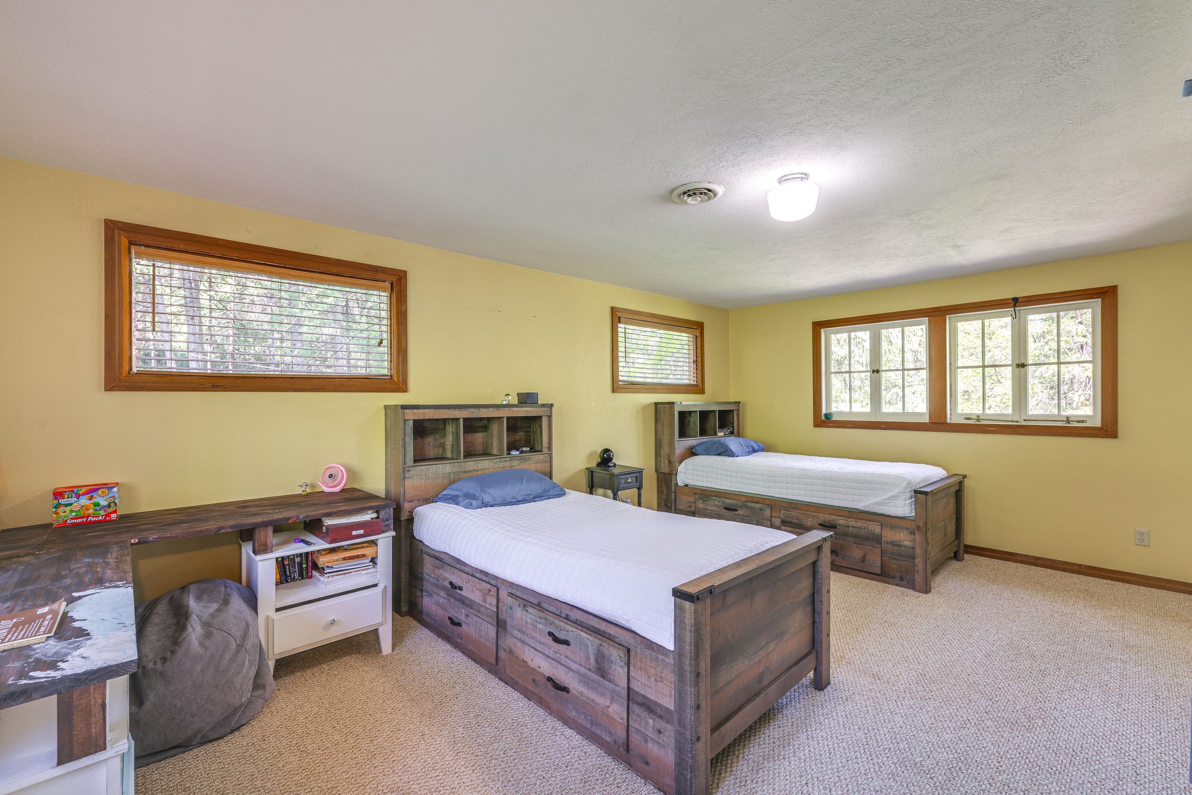 Bedroom 2 | 2nd Floor | 2 Twin Beds