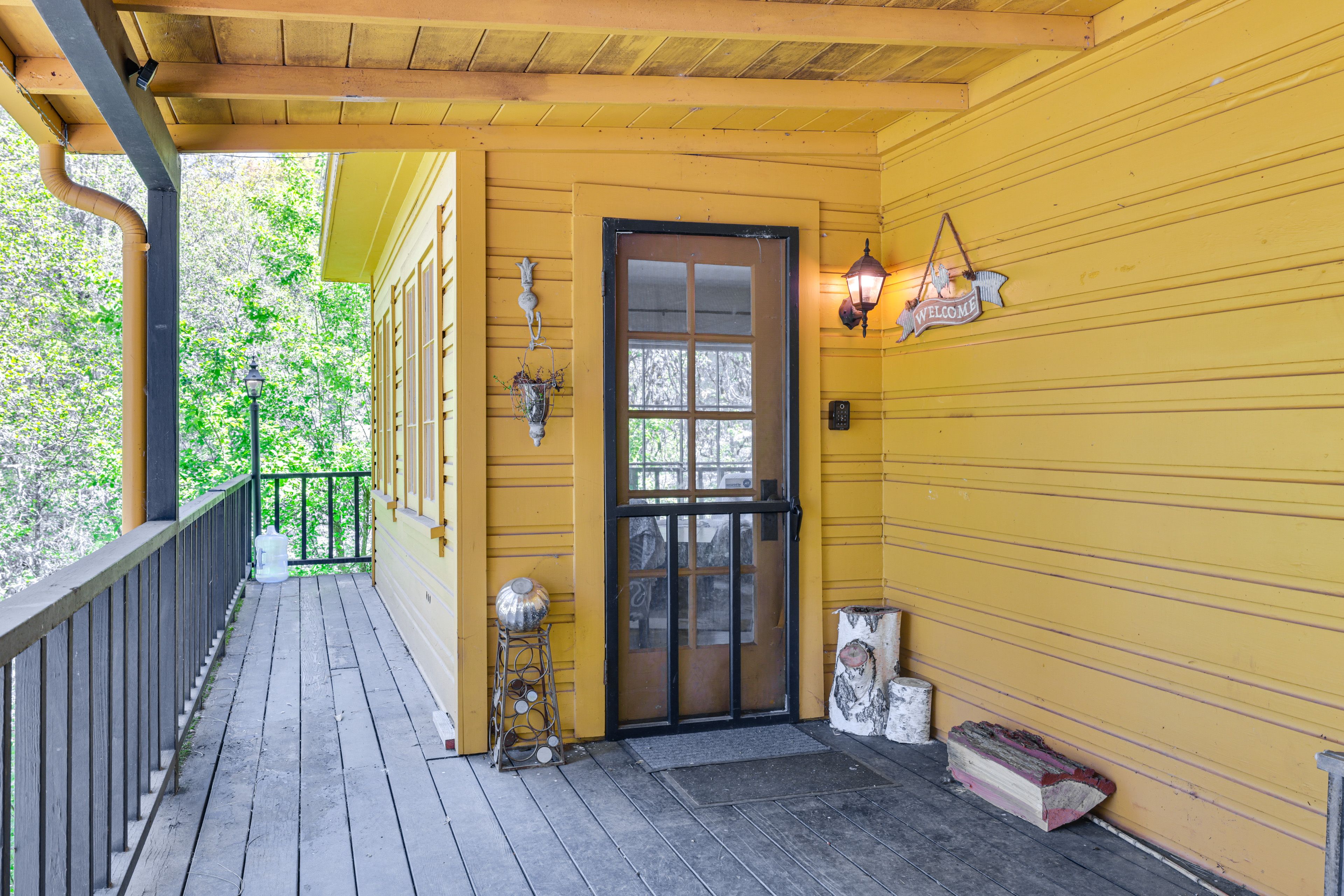 1st-Floor Deck | Main Entrance