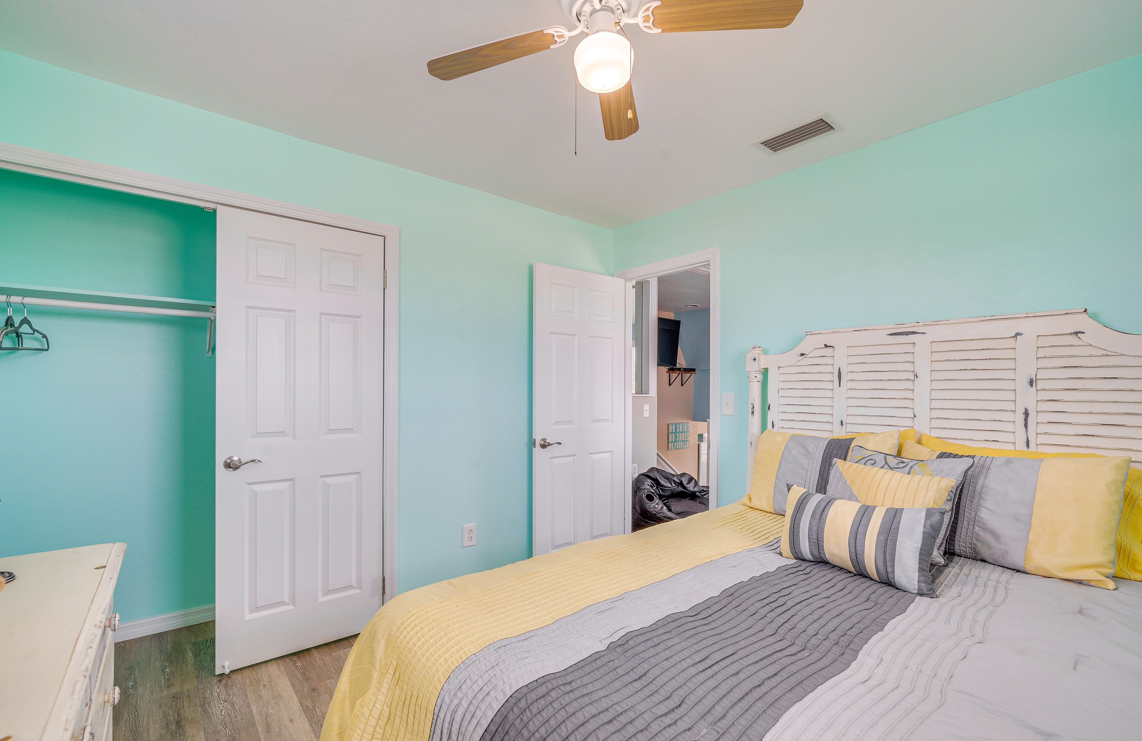 Bedroom 1 | Queen Bed | Linens Provided | 2nd Floor