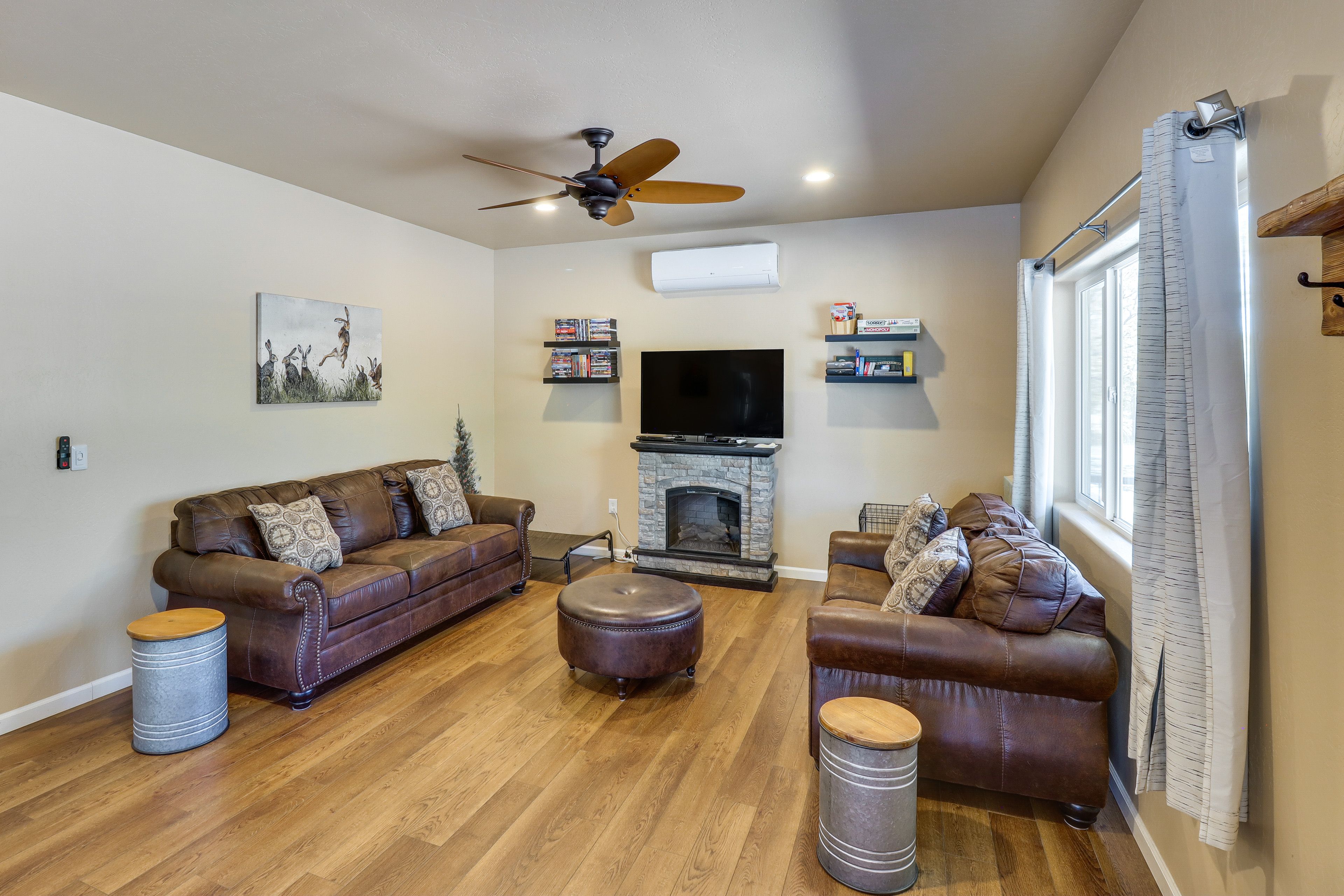 Living Room | Queen Sleeper Sofa