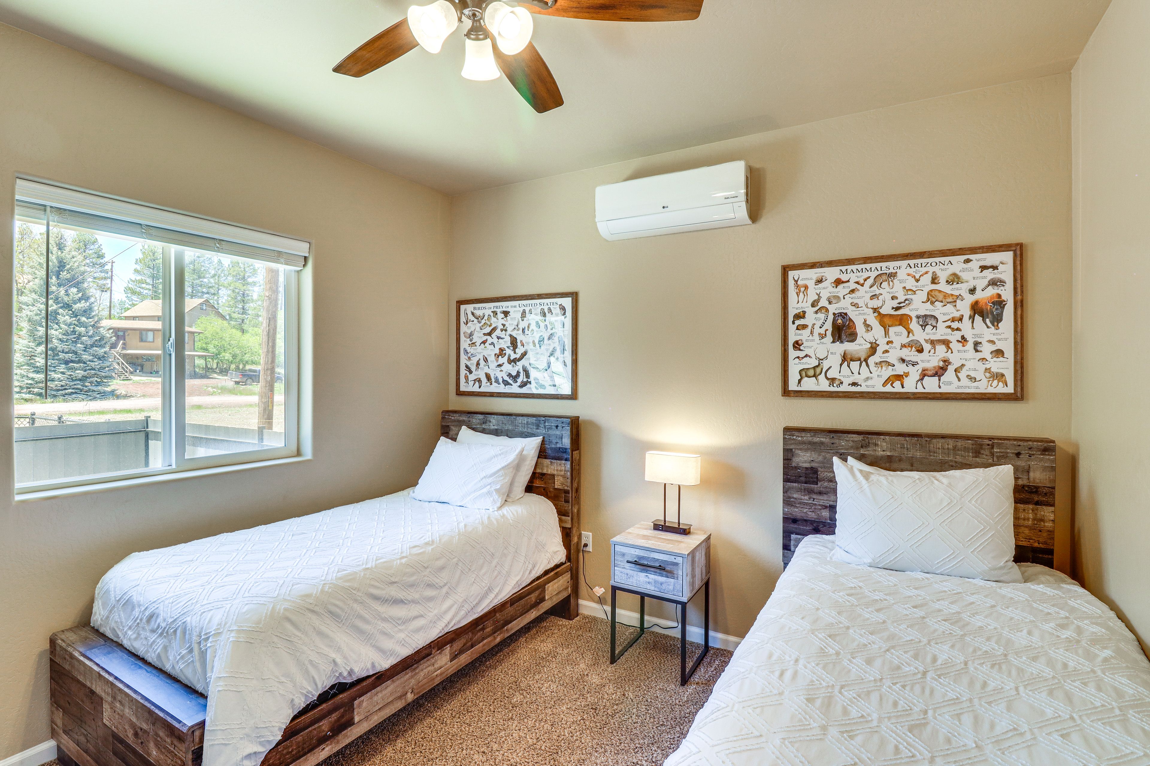 Bedroom 2 | 2 Twin Beds