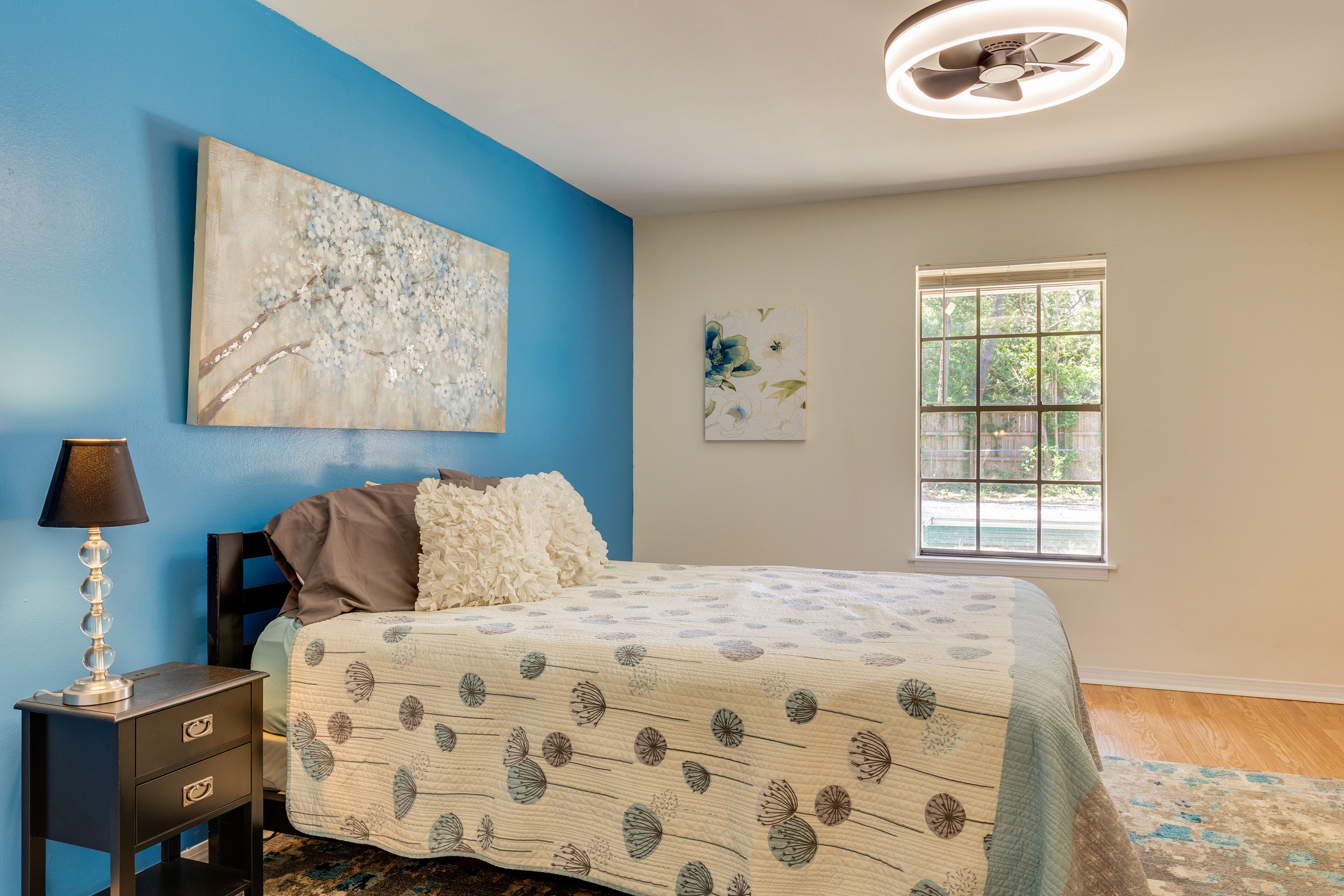 Bedroom 2 | Queen Bed