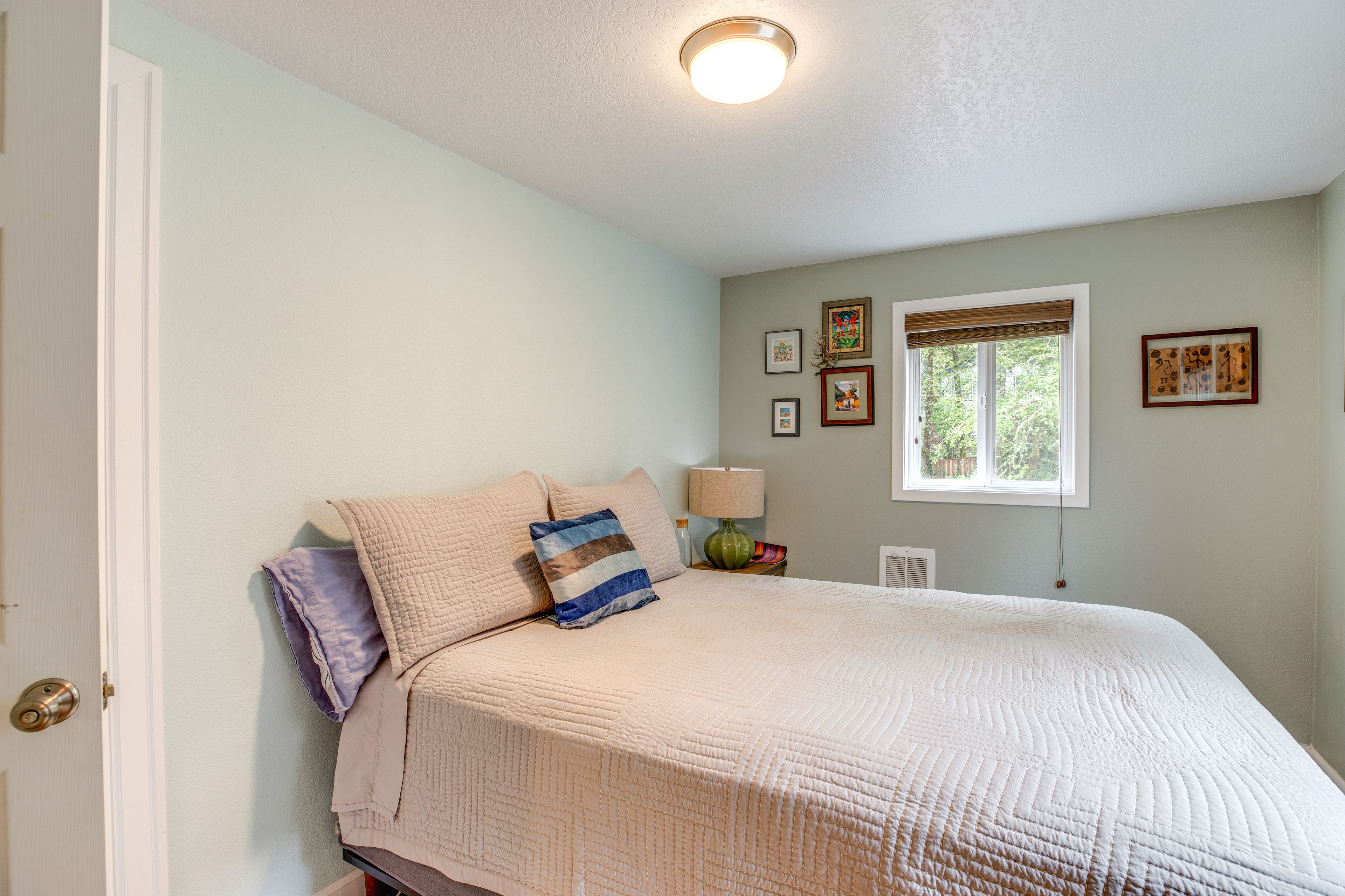 Bedroom 1 | Queen Bed | Linens Provided