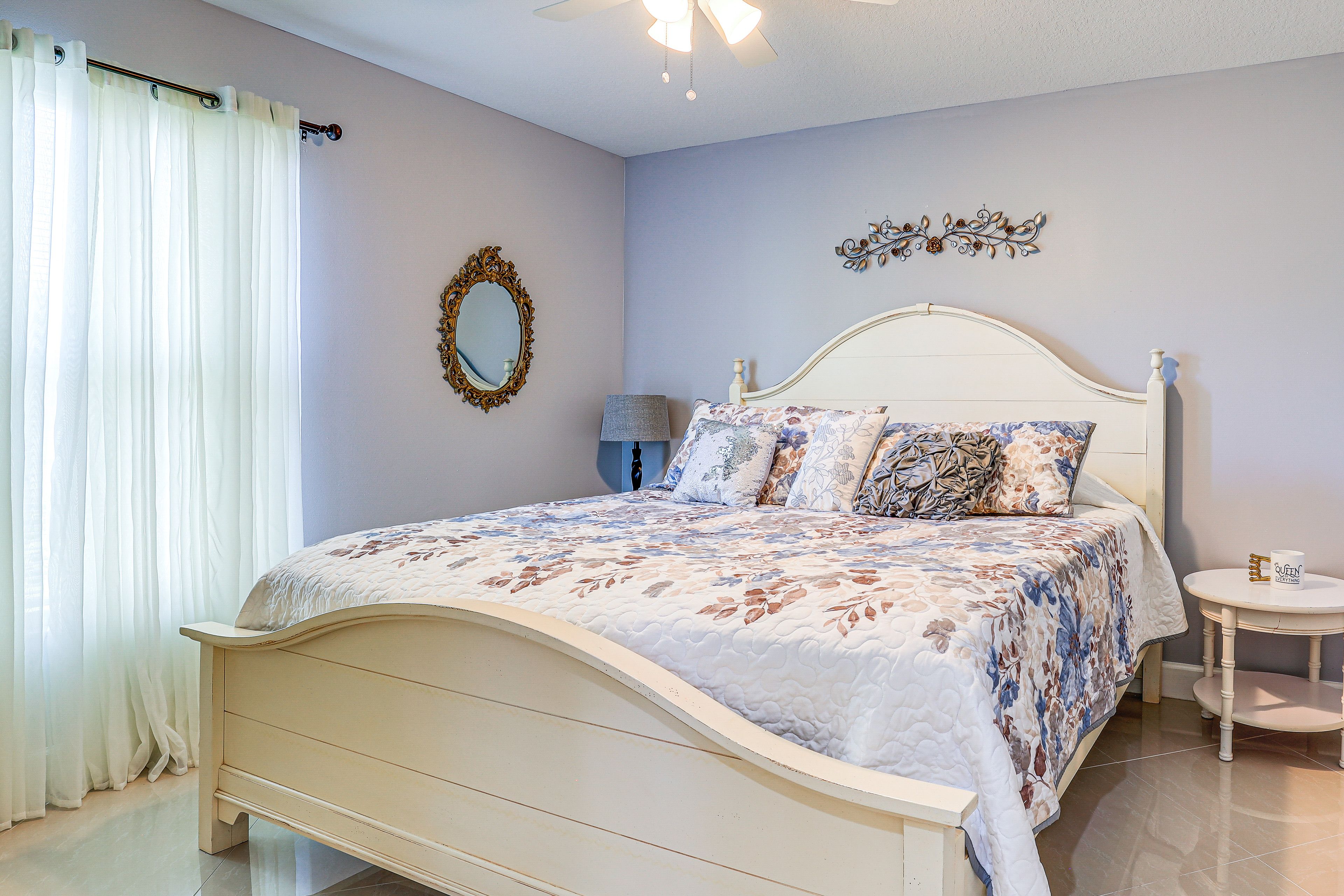Bedroom 1 | King Bed