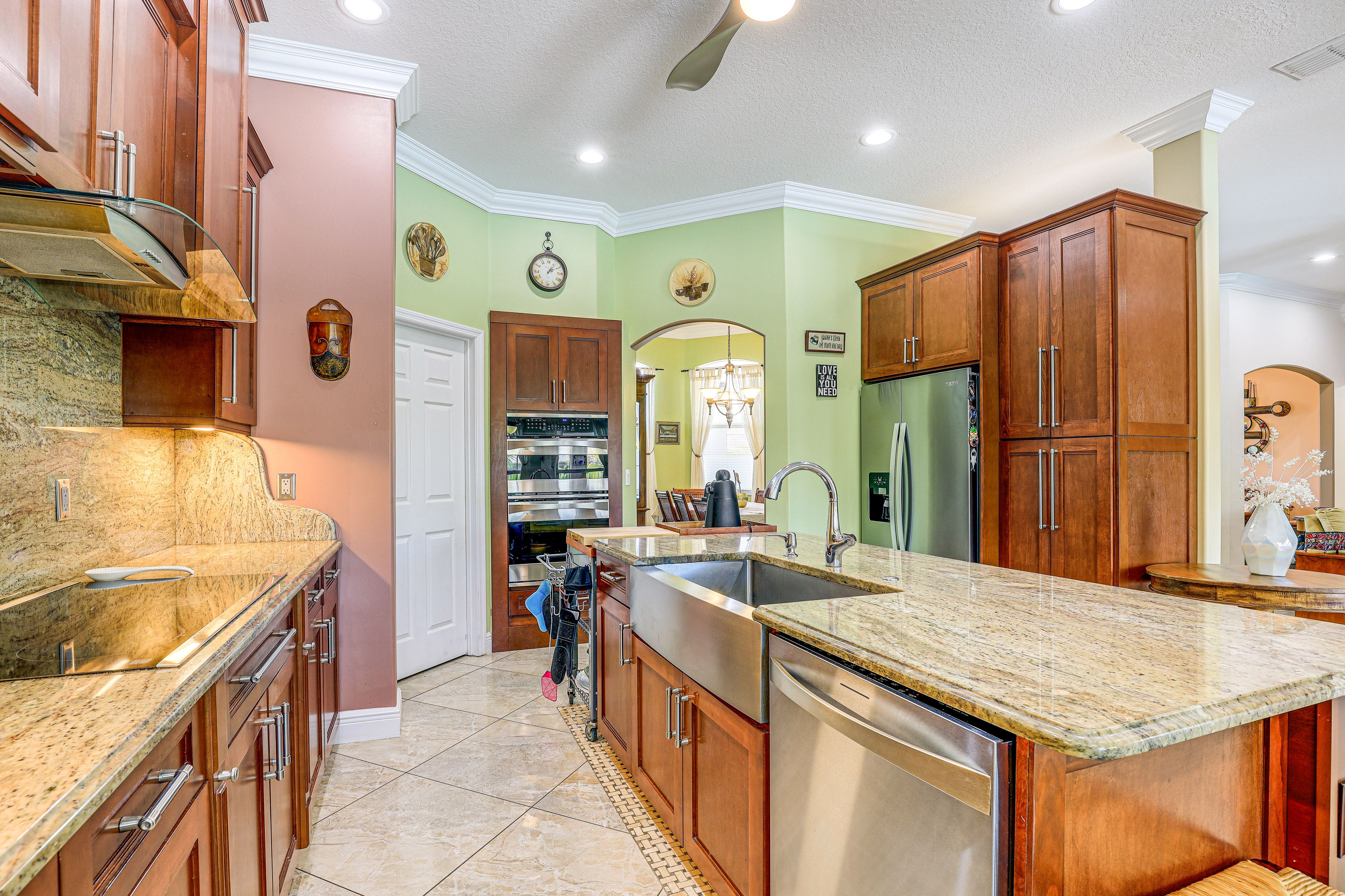 Kitchen | Stove | Wall Oven