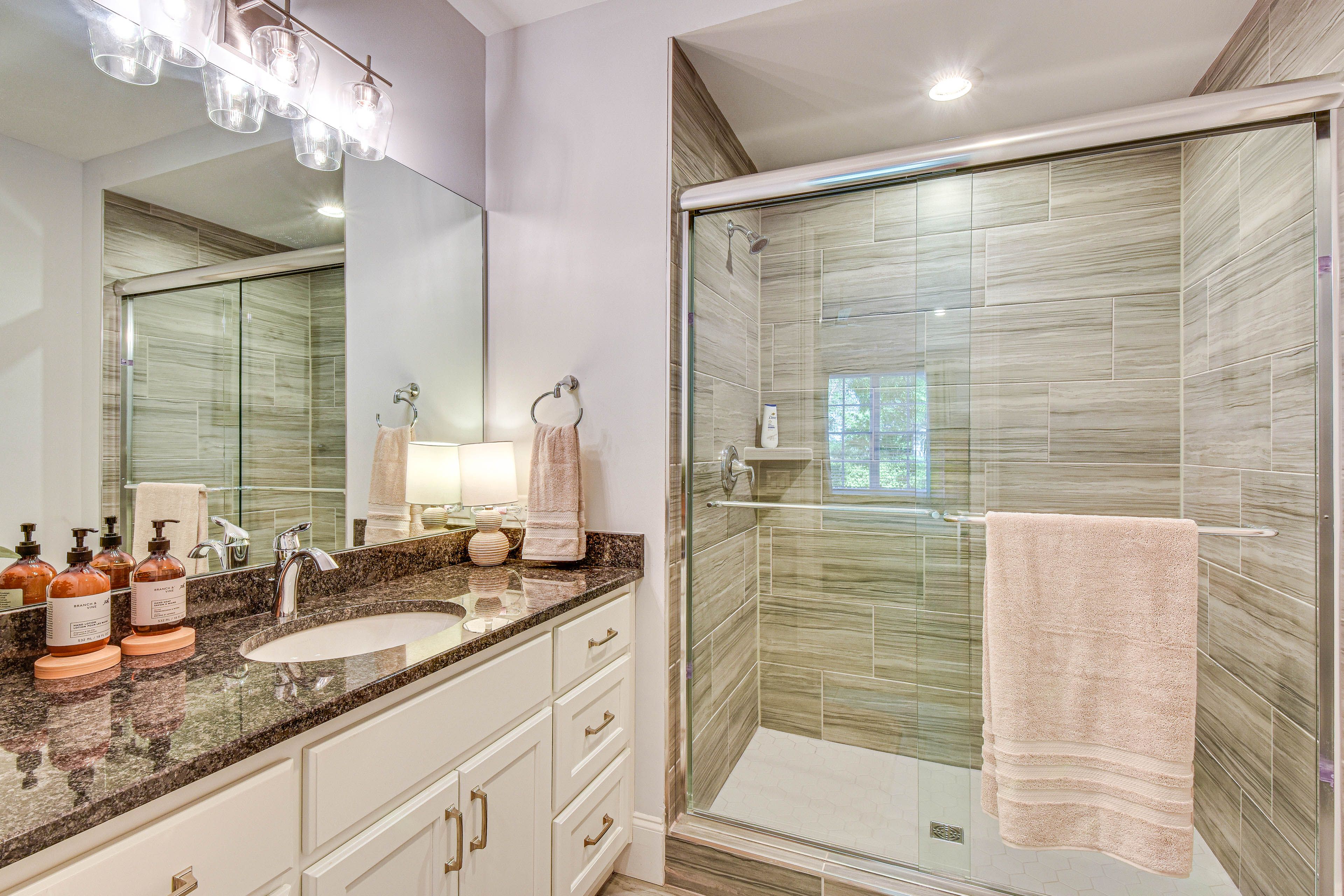 Full Bathroom | Walk-In Shower | Towels Provided | Hair Dryer