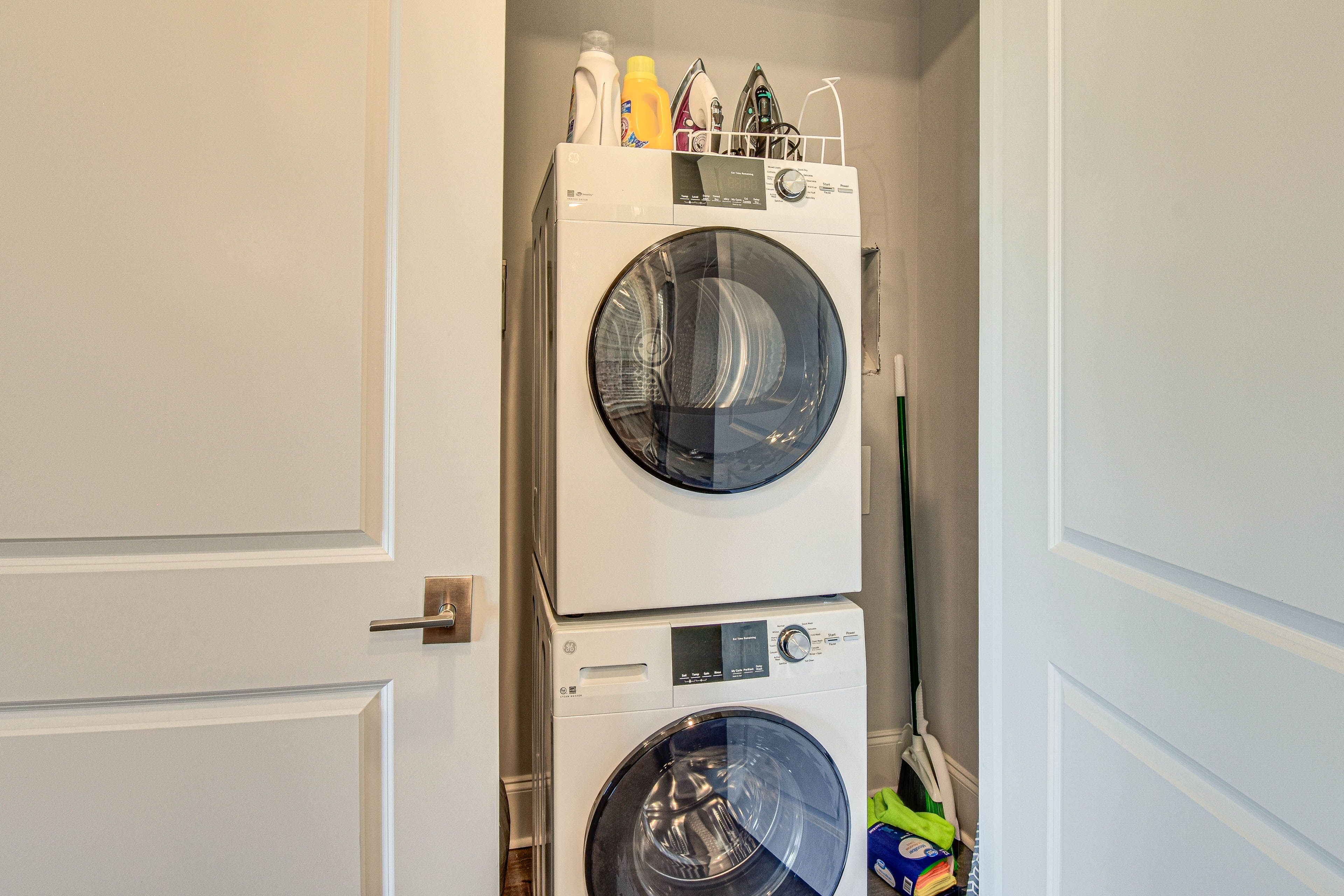 Laundry Area | Washer/Dryer | Hangers | Iron/Board | Trash Bags/Paper Towels