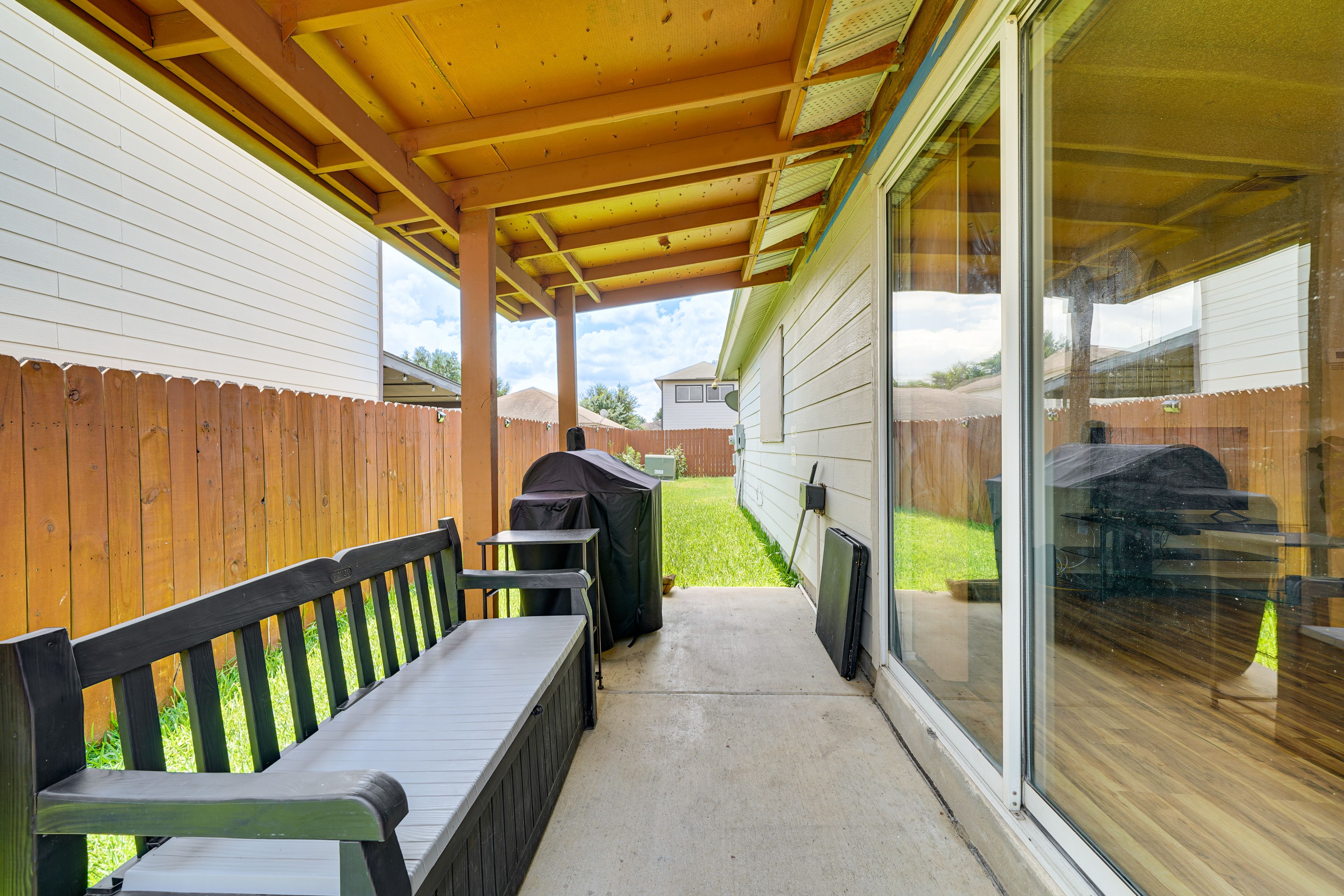 Outdoor Space | Private Yard