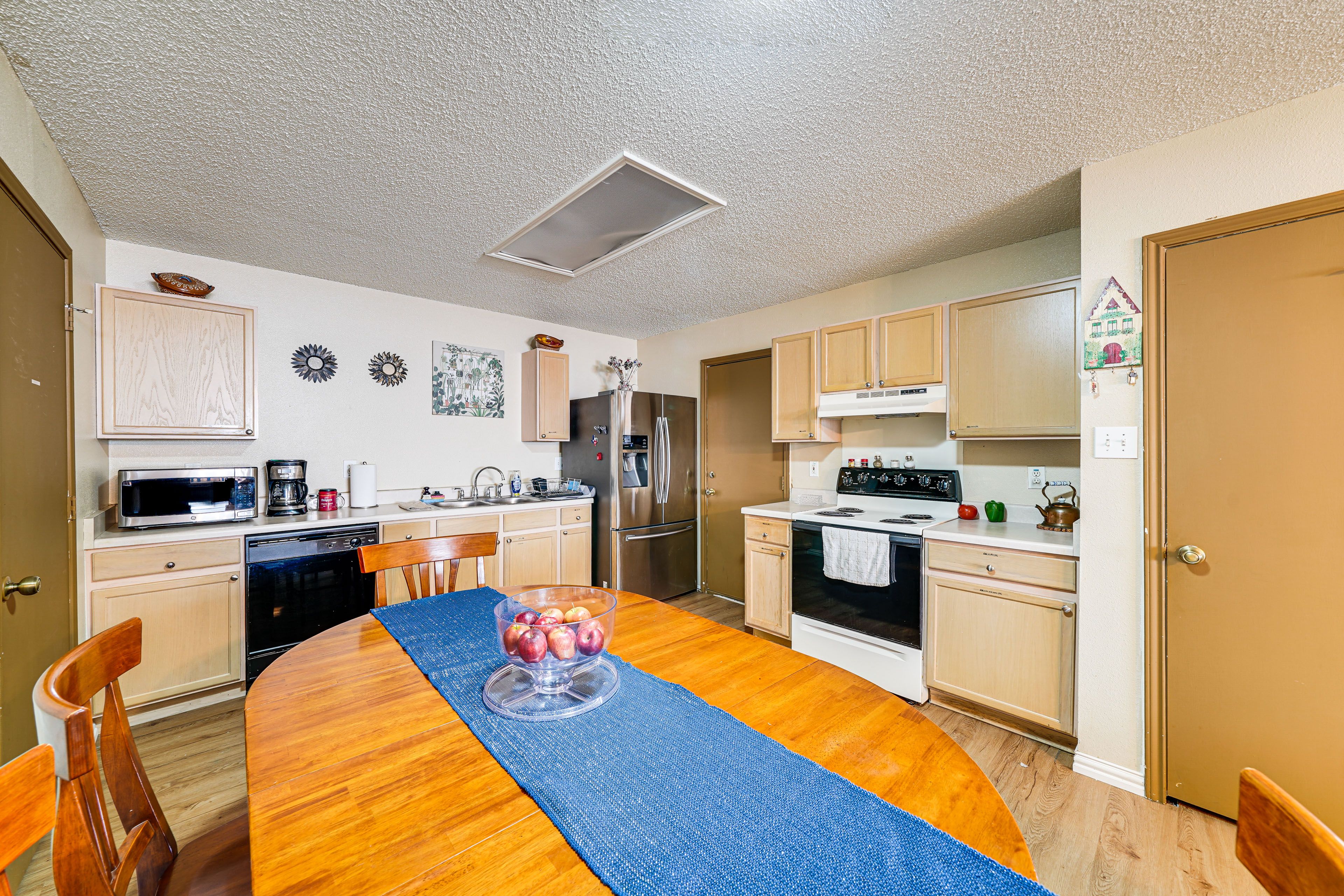 Kitchen | Single-Story Home | Free WiFi