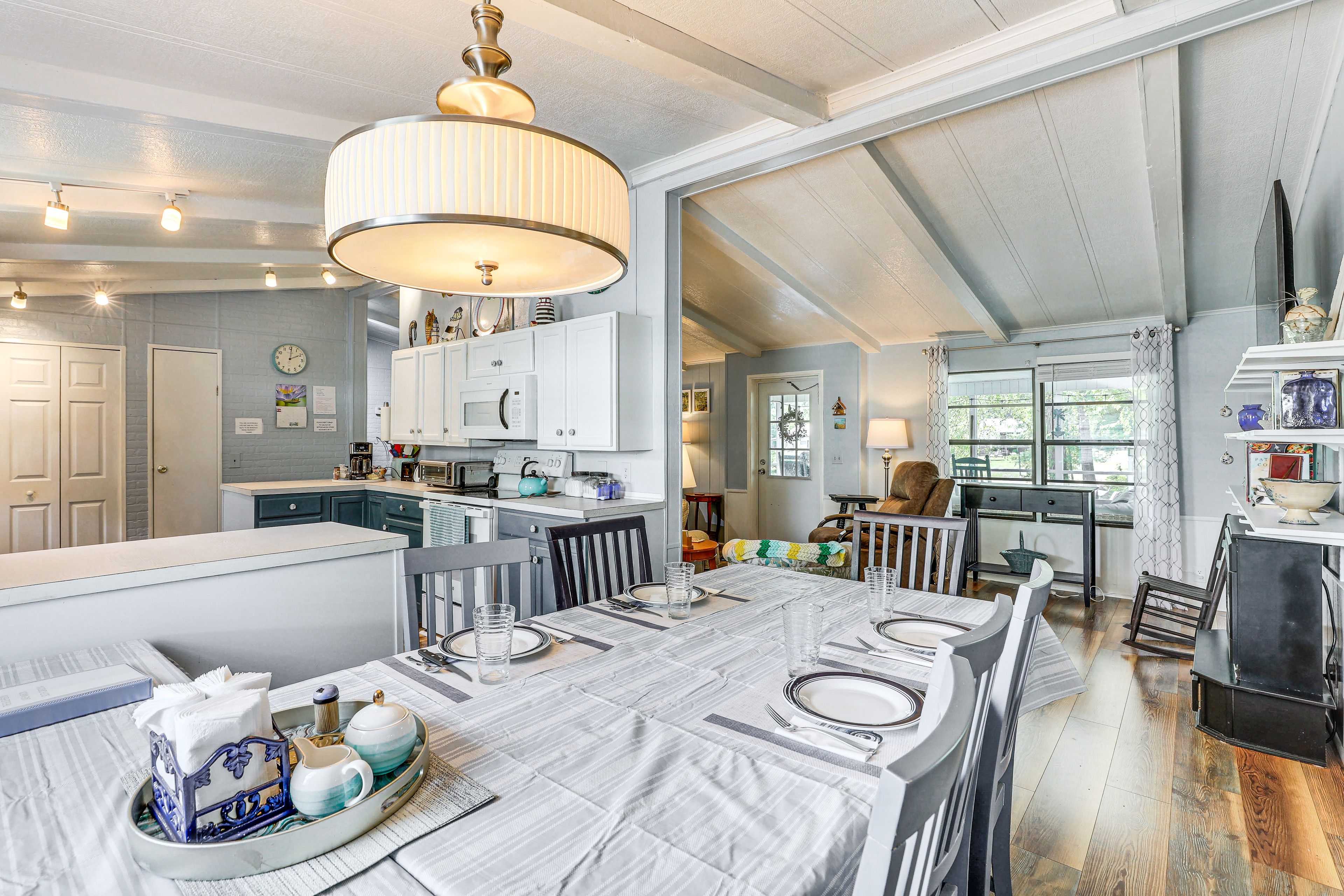 Dining Area | Dishware & Flatware