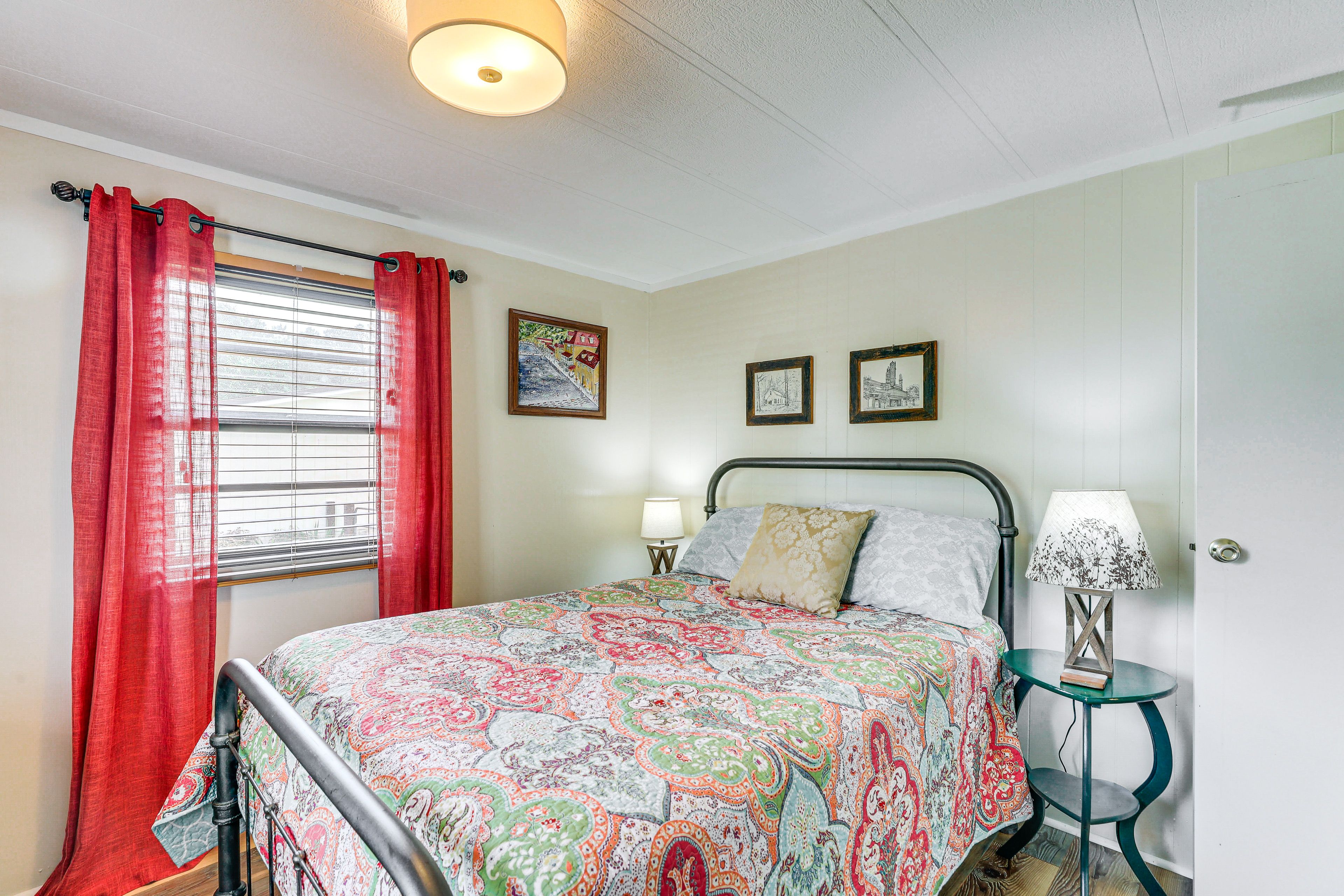 Bedroom 3 | Full Bed | Washer & Dryer
