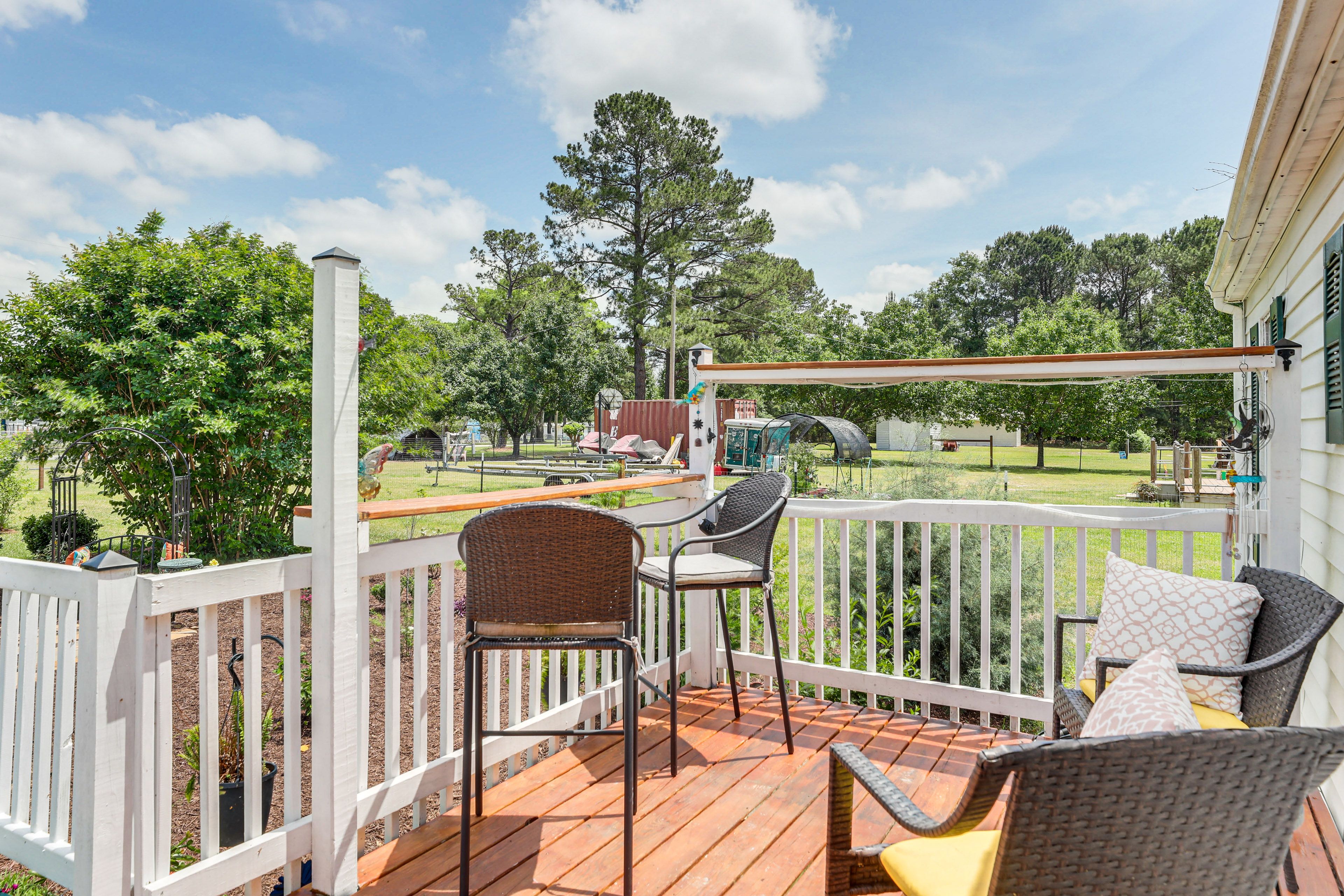 Deck | Fenced-In Yard