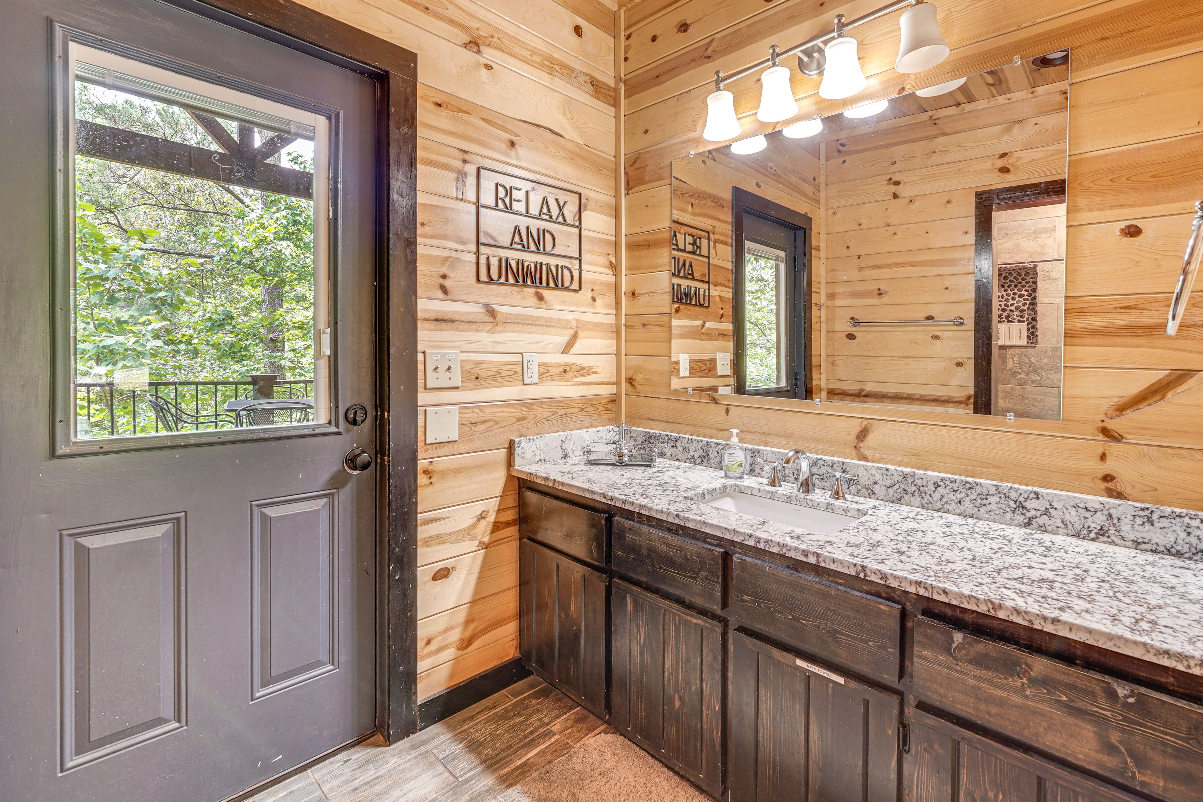 En-Suite Bathroom | Dual Showers | 1st Floor