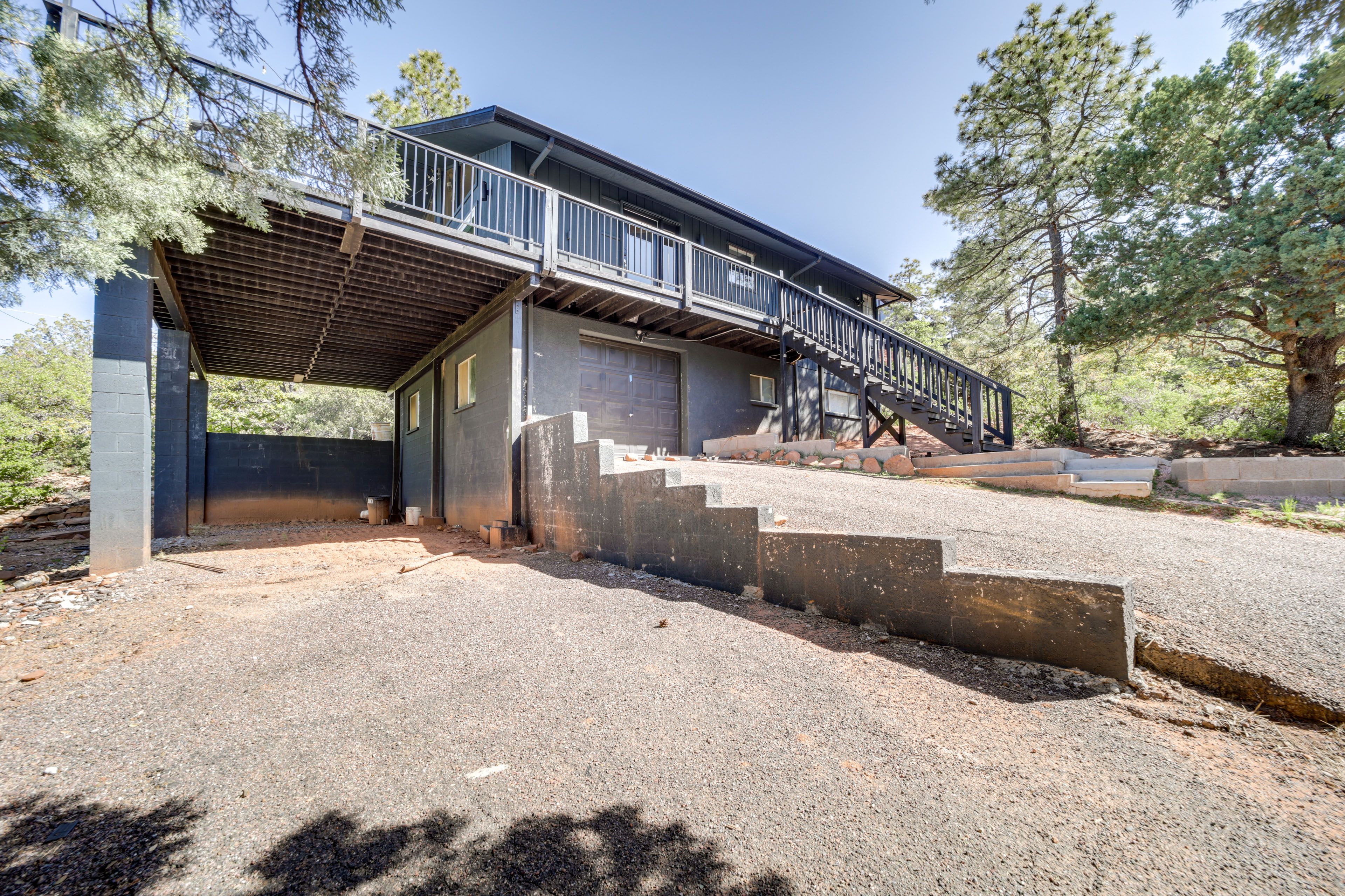 Cabin Exterior | Parking | Driveway (5 Vehicles)
