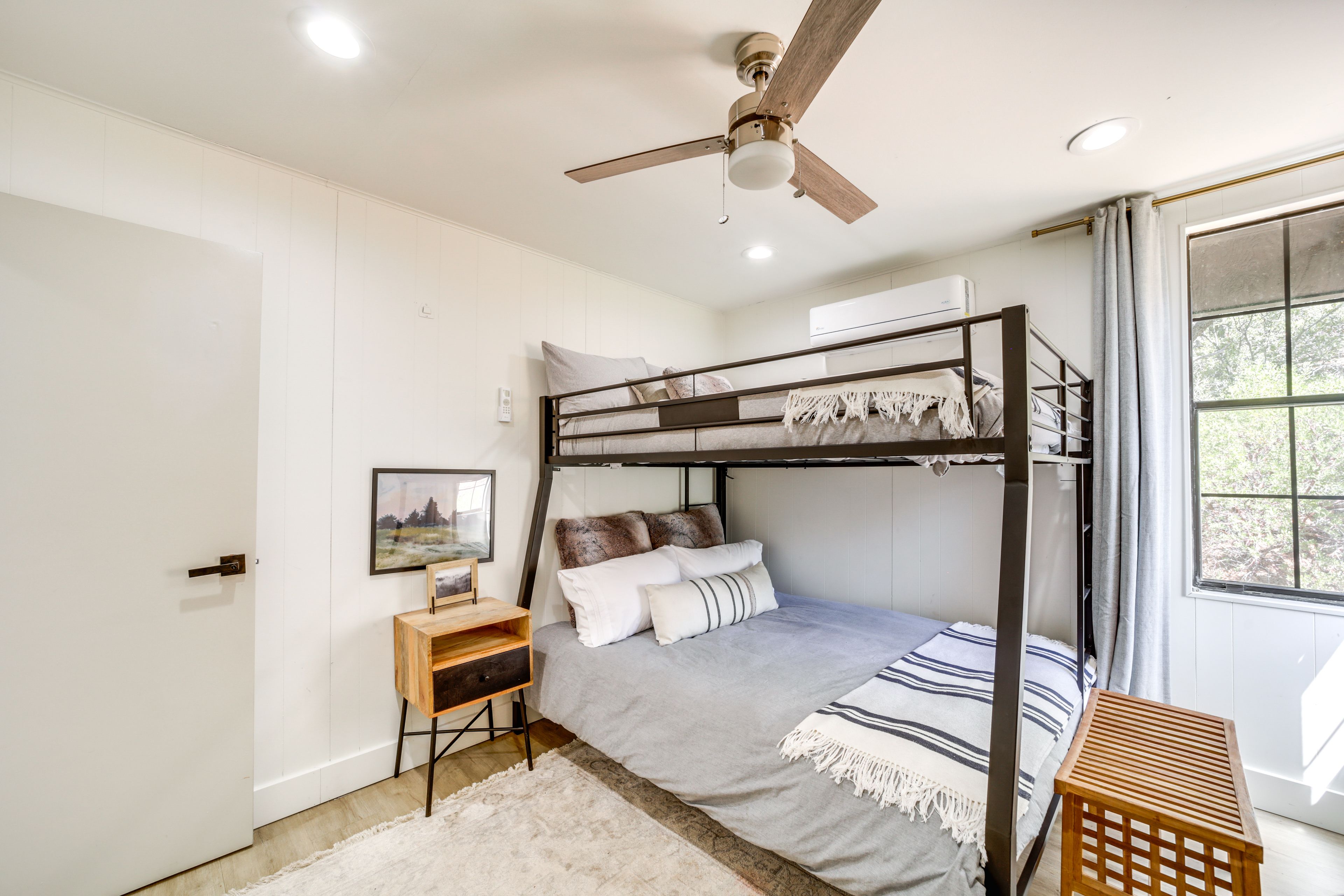 Bedroom 2 | Full/Queen Bunk Bed | 1st Floor