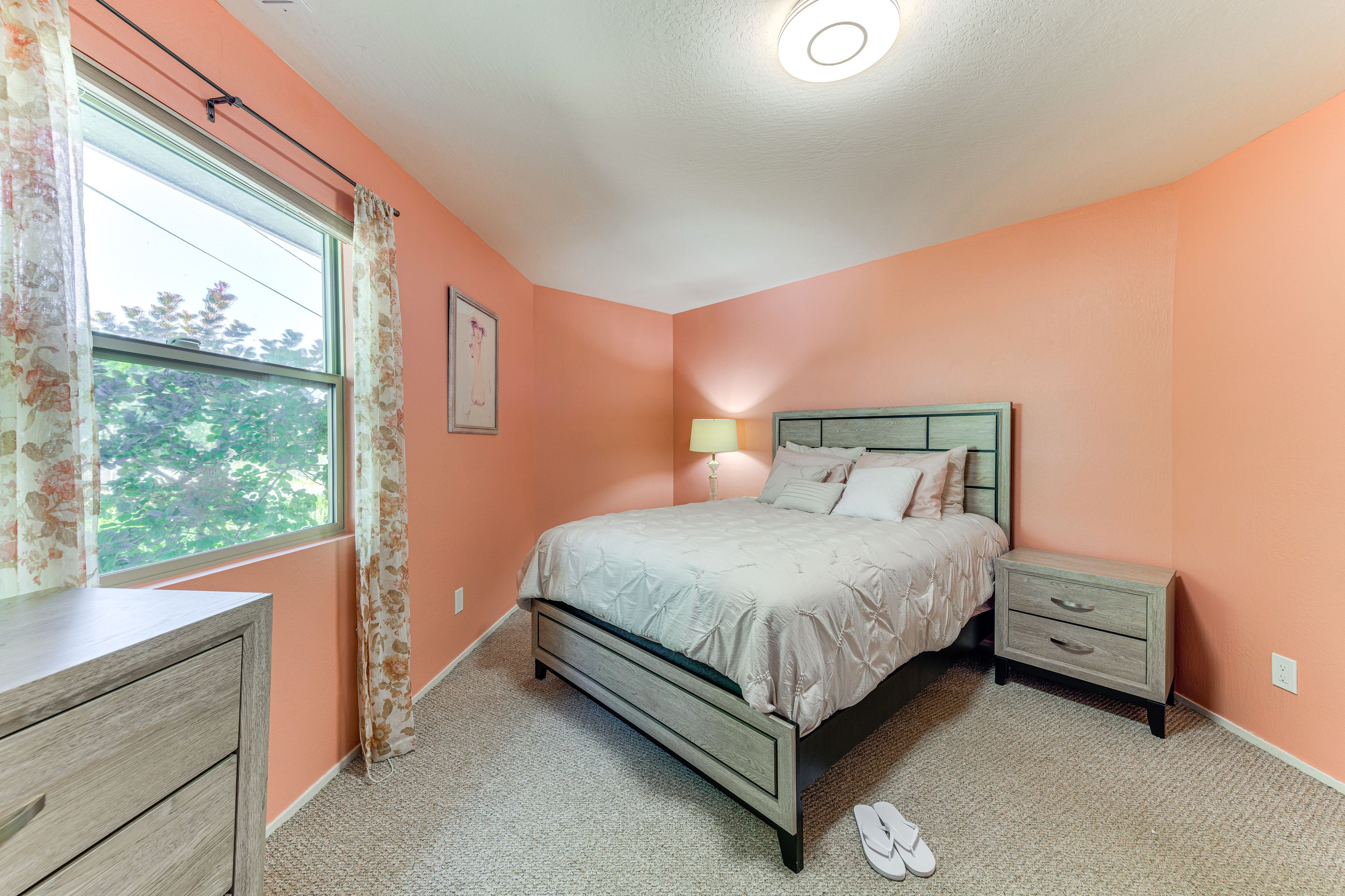 Bedroom 2 | Queen Bed