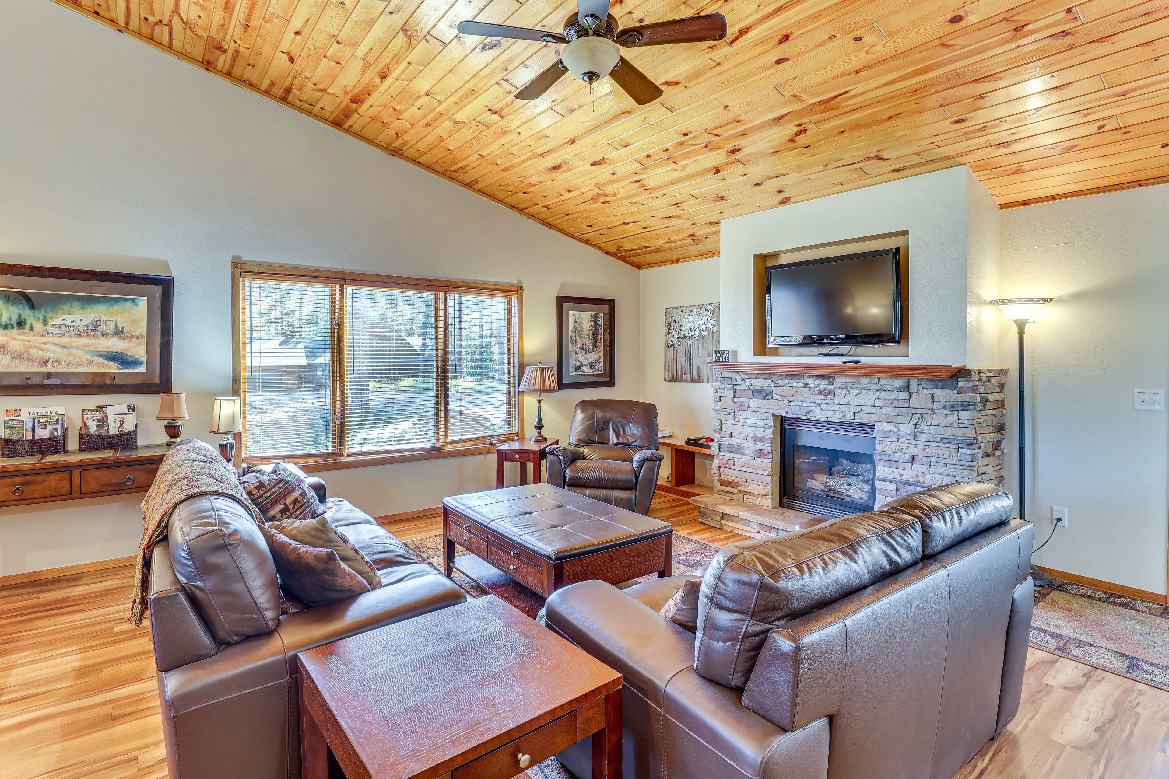 Living Room | Main Level | Free WiFi | Central A/C & Heat