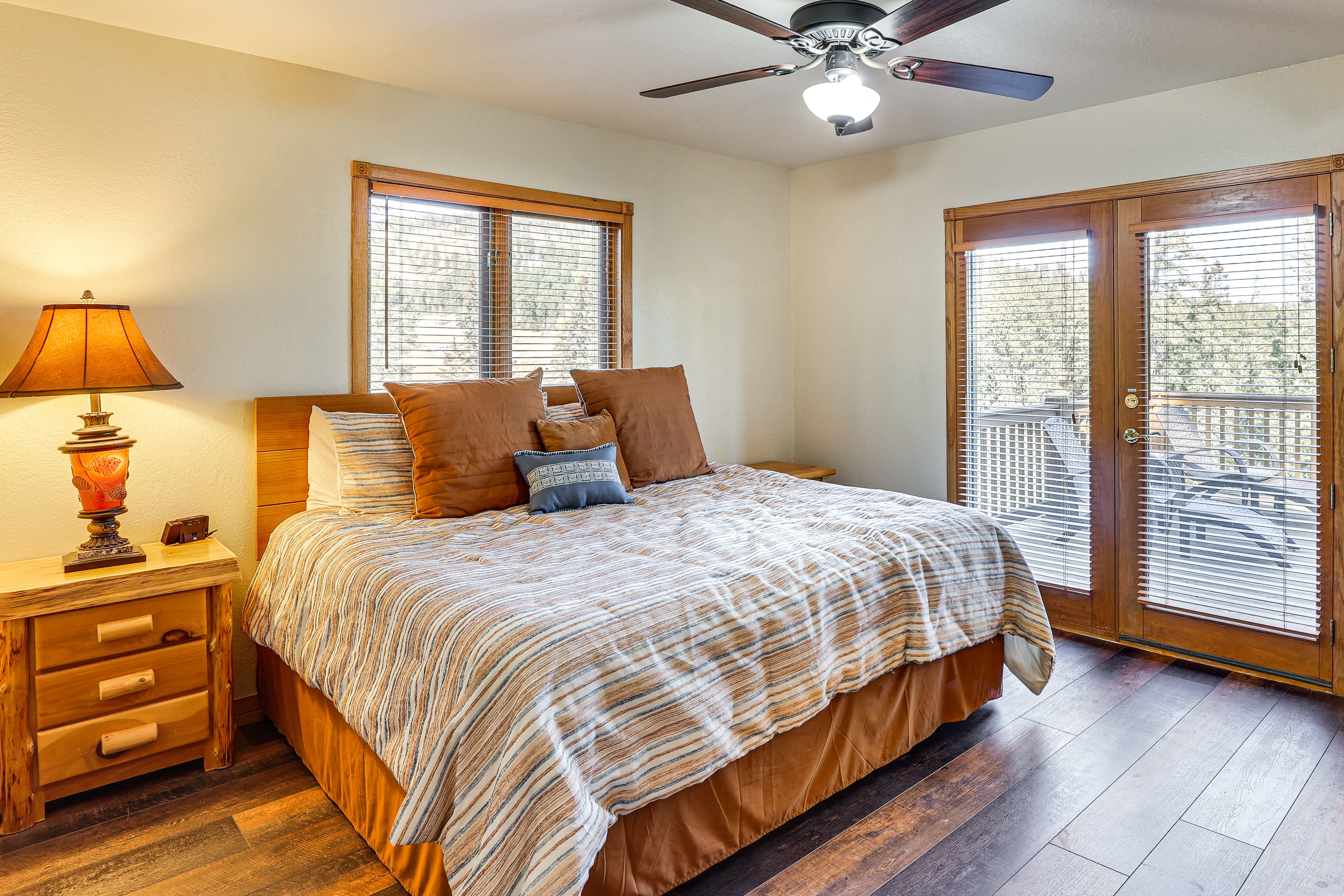 Bedroom 1 | Main Level | King Bed