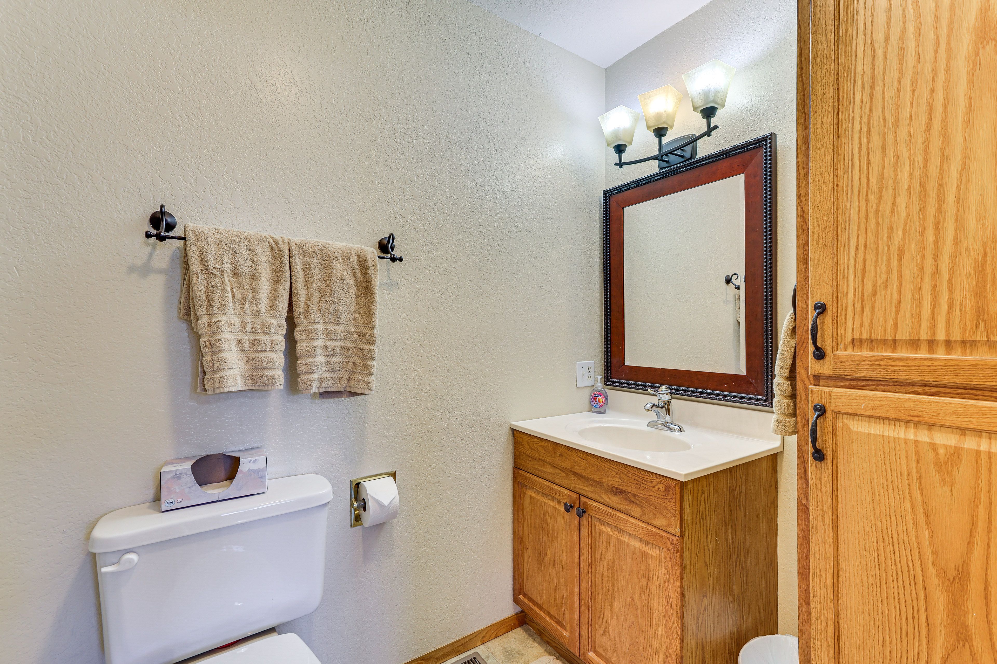 En-Suite Bathroom | Main Level