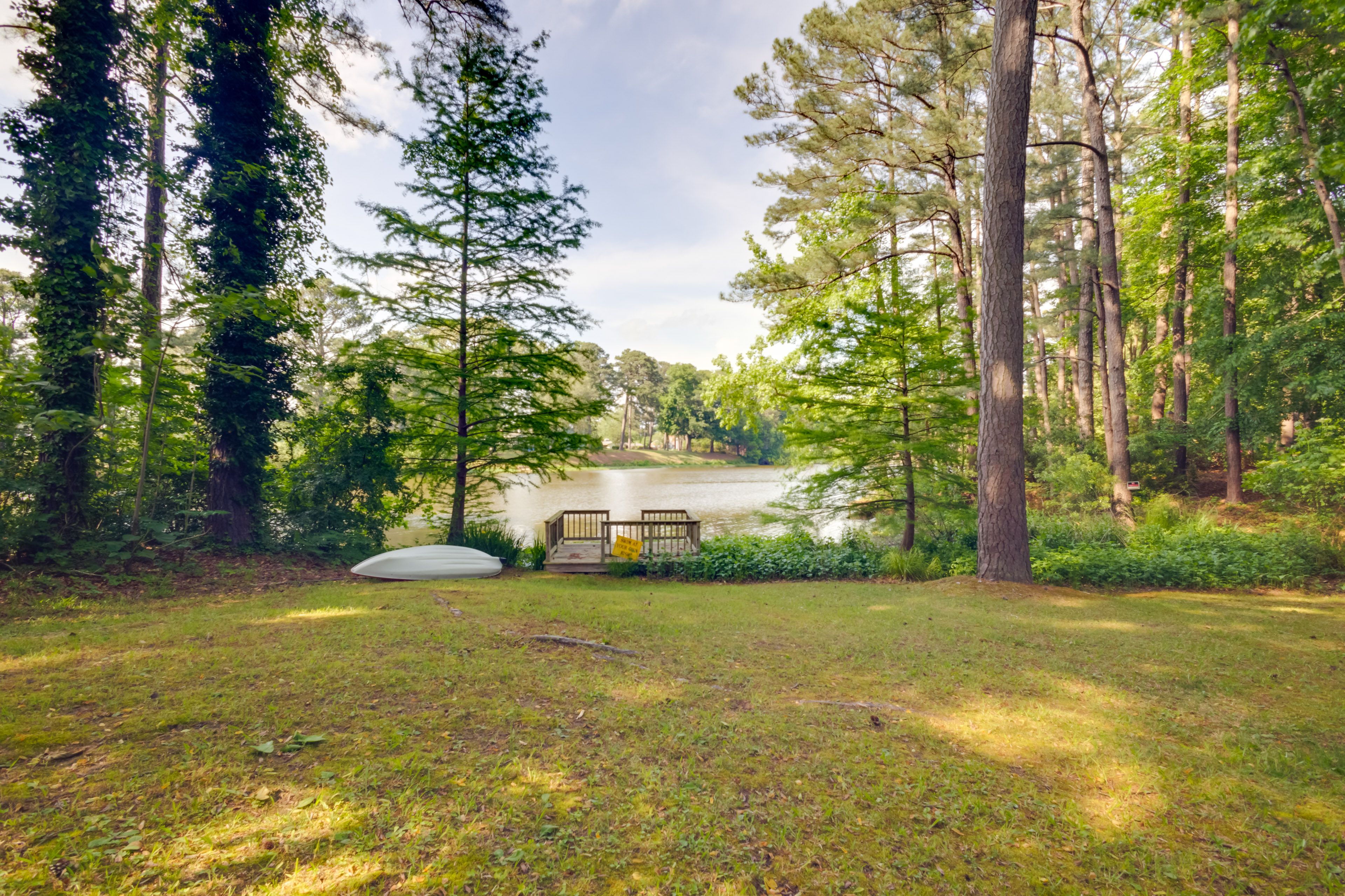 Backyard | Private Lake Access | Canoes Provided