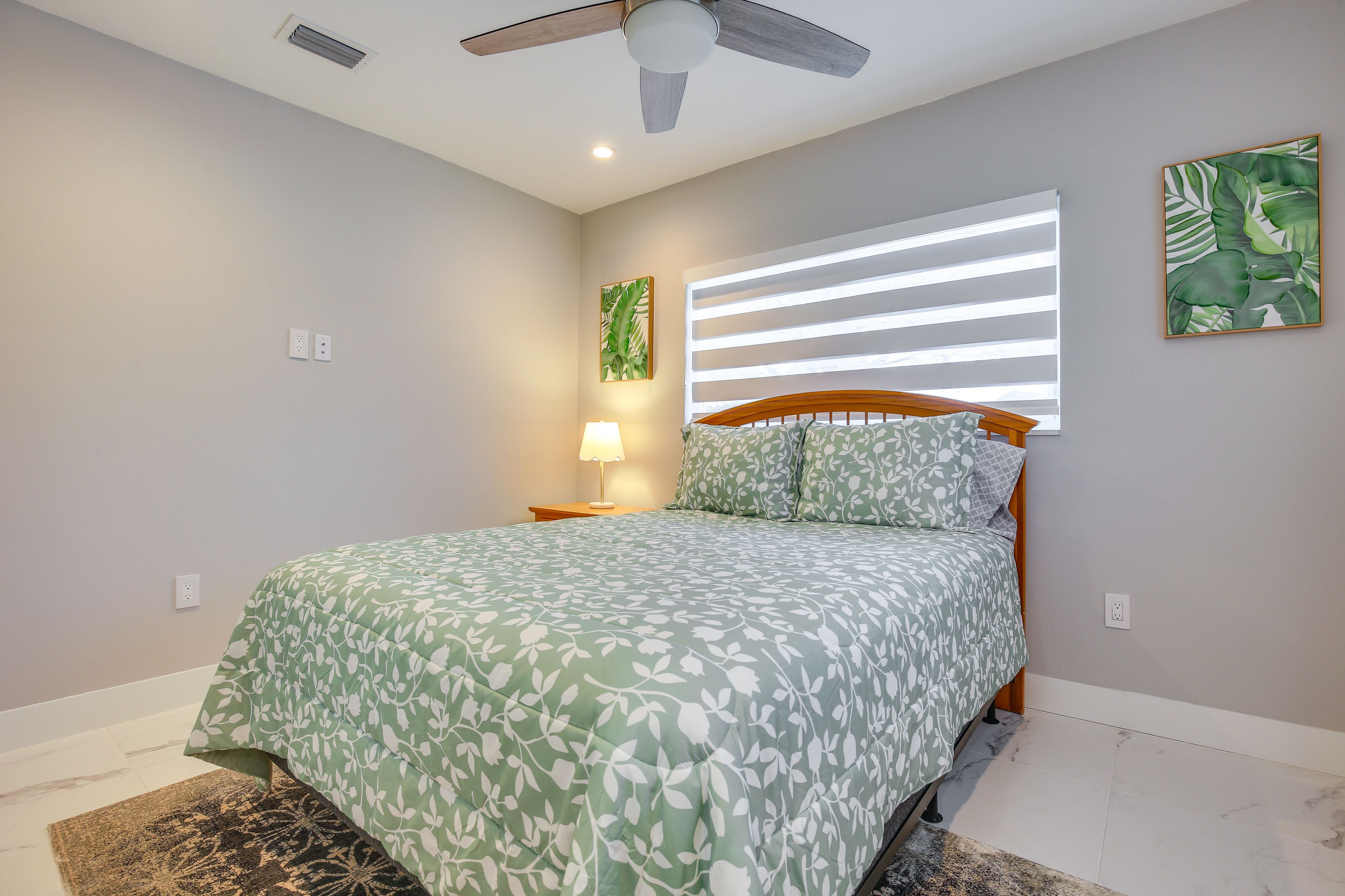 Bedroom 2 | Queen Bed