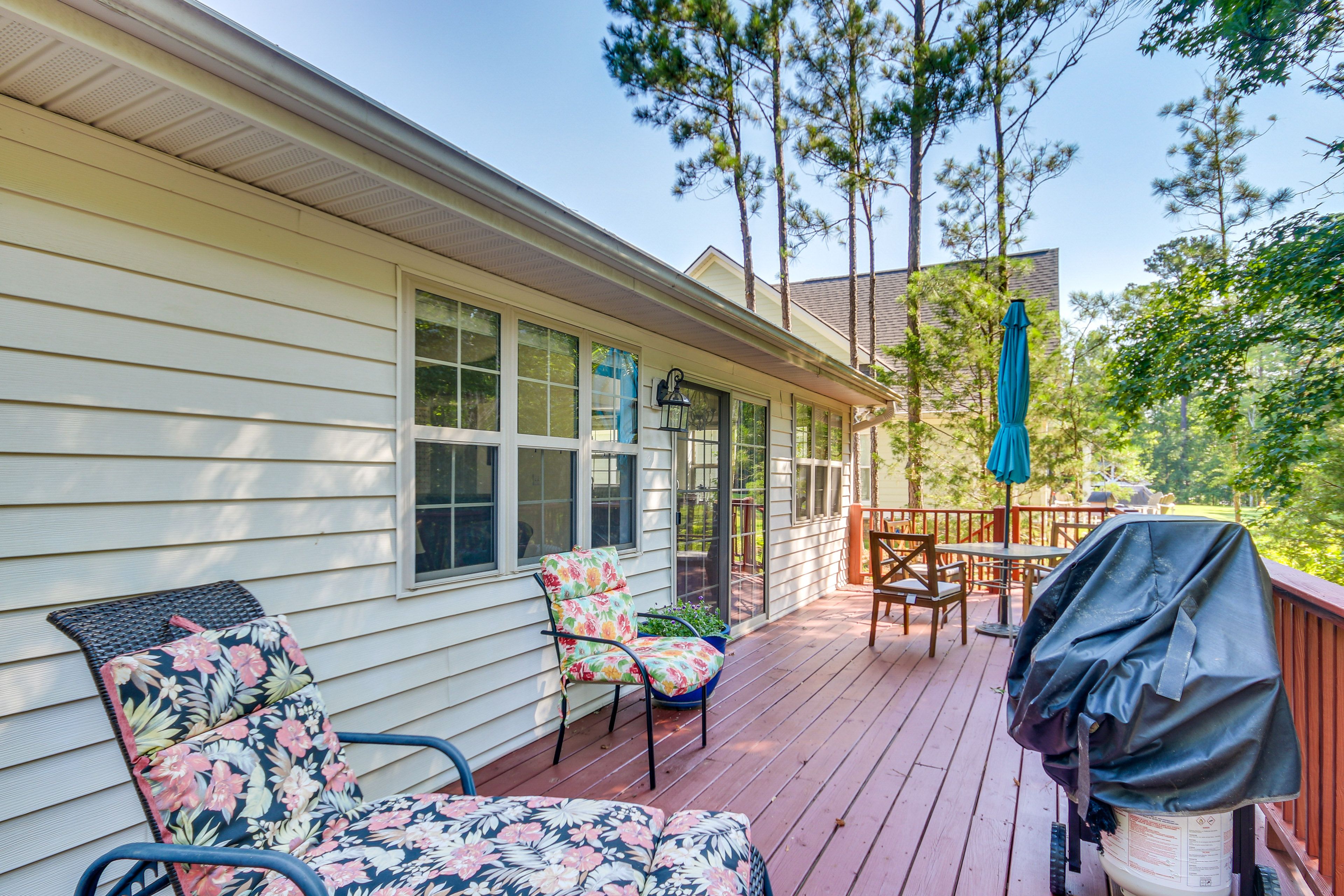 House Exterior | Furnished Deck | Dining Area | Gas Grill