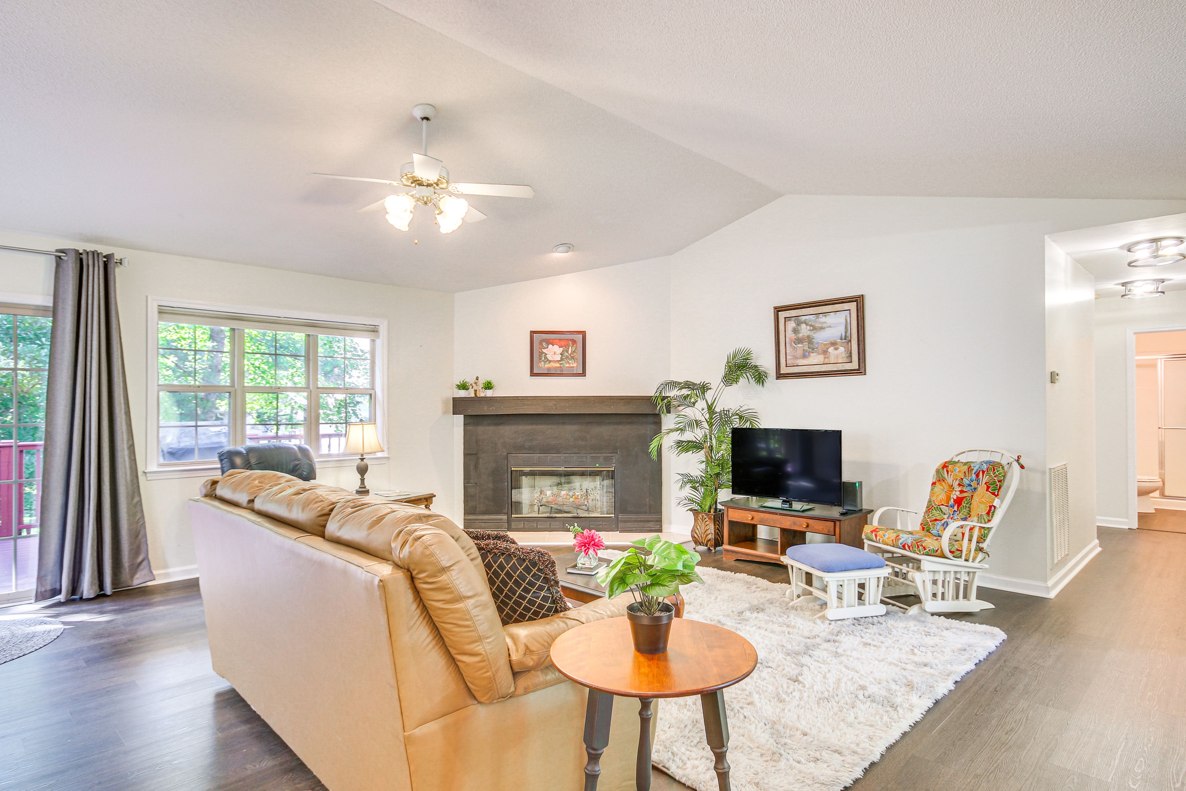 Living Area | Queen Sleeper Sofa | Flat-Screen TV w/ Cable | Board Games